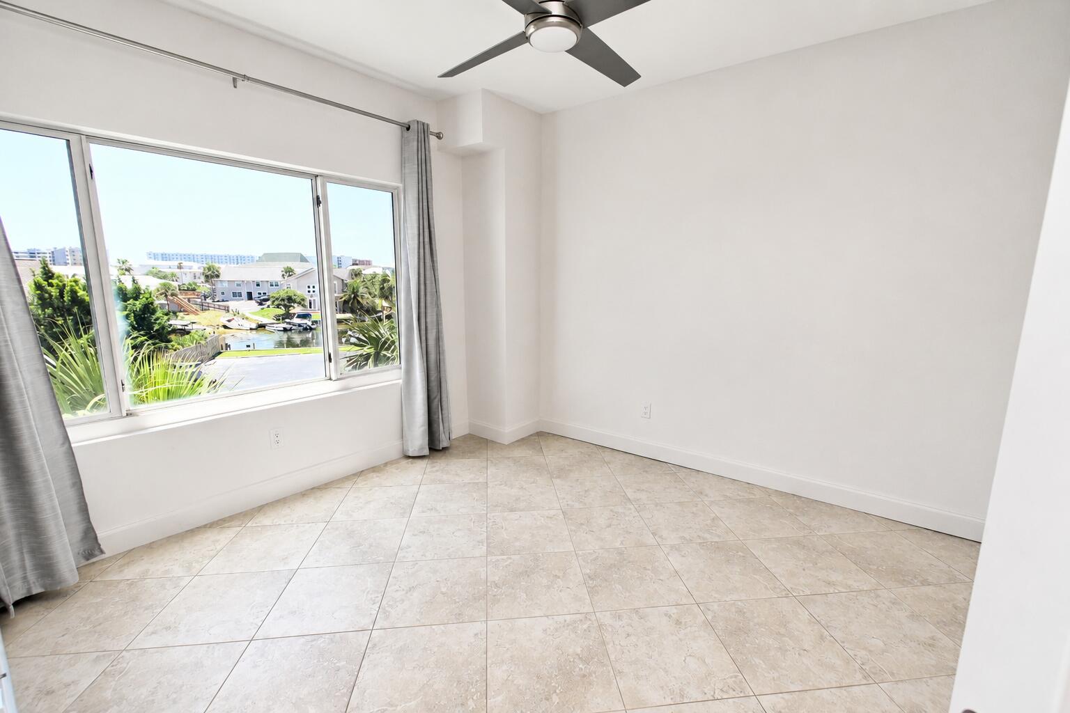 SUN KING TOWERS PH 1 - Residential Lease