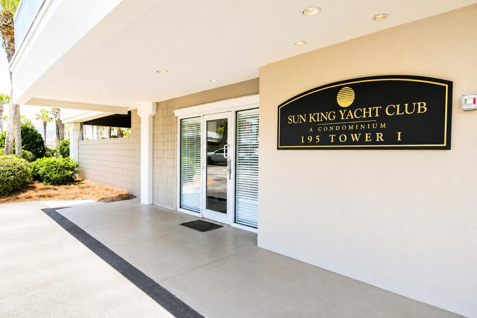 SUN KING TOWERS PH 1 - Residential Lease