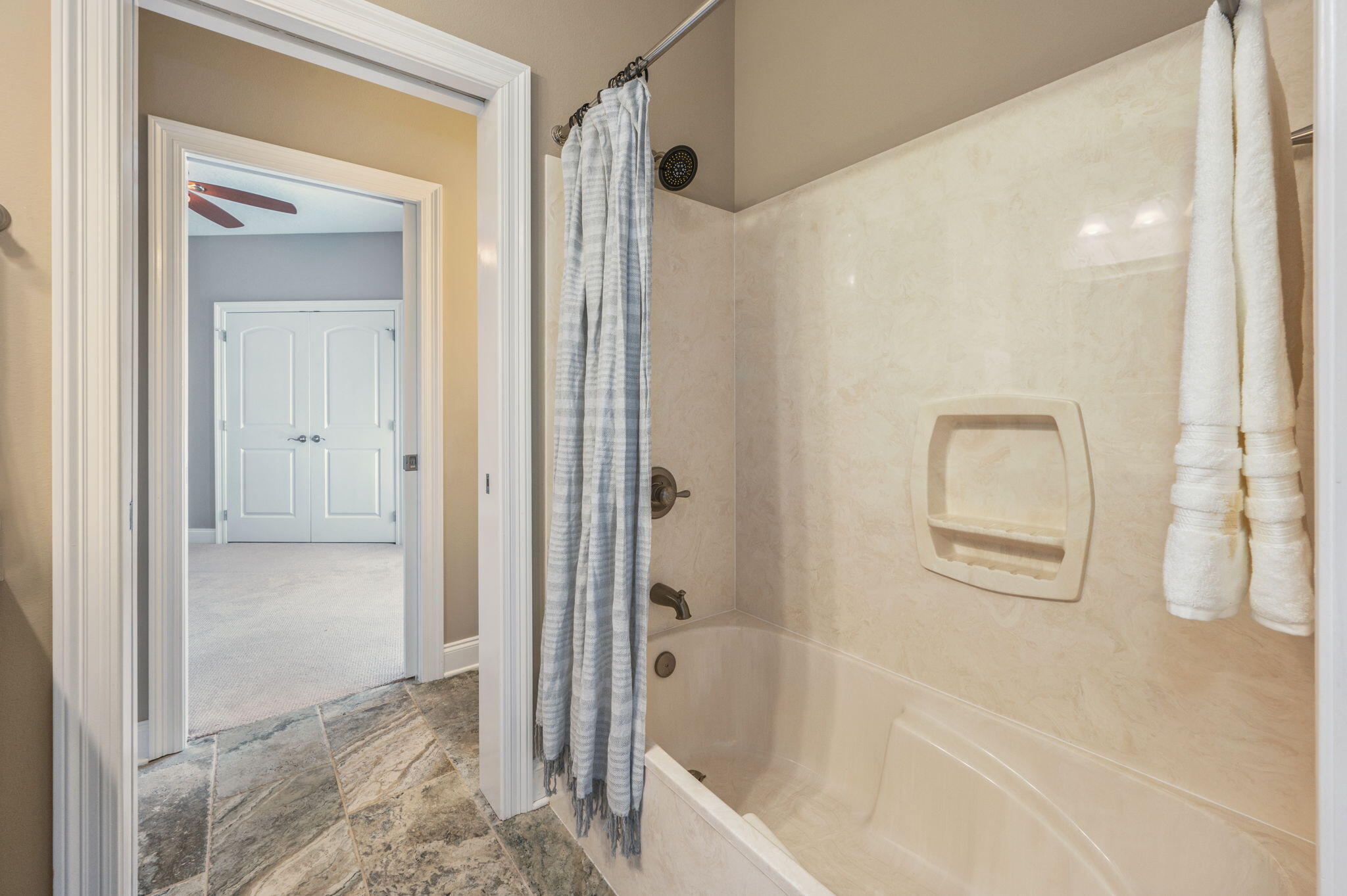 PLANTATION OAKS OF MARY ESTHER S/D - Residential