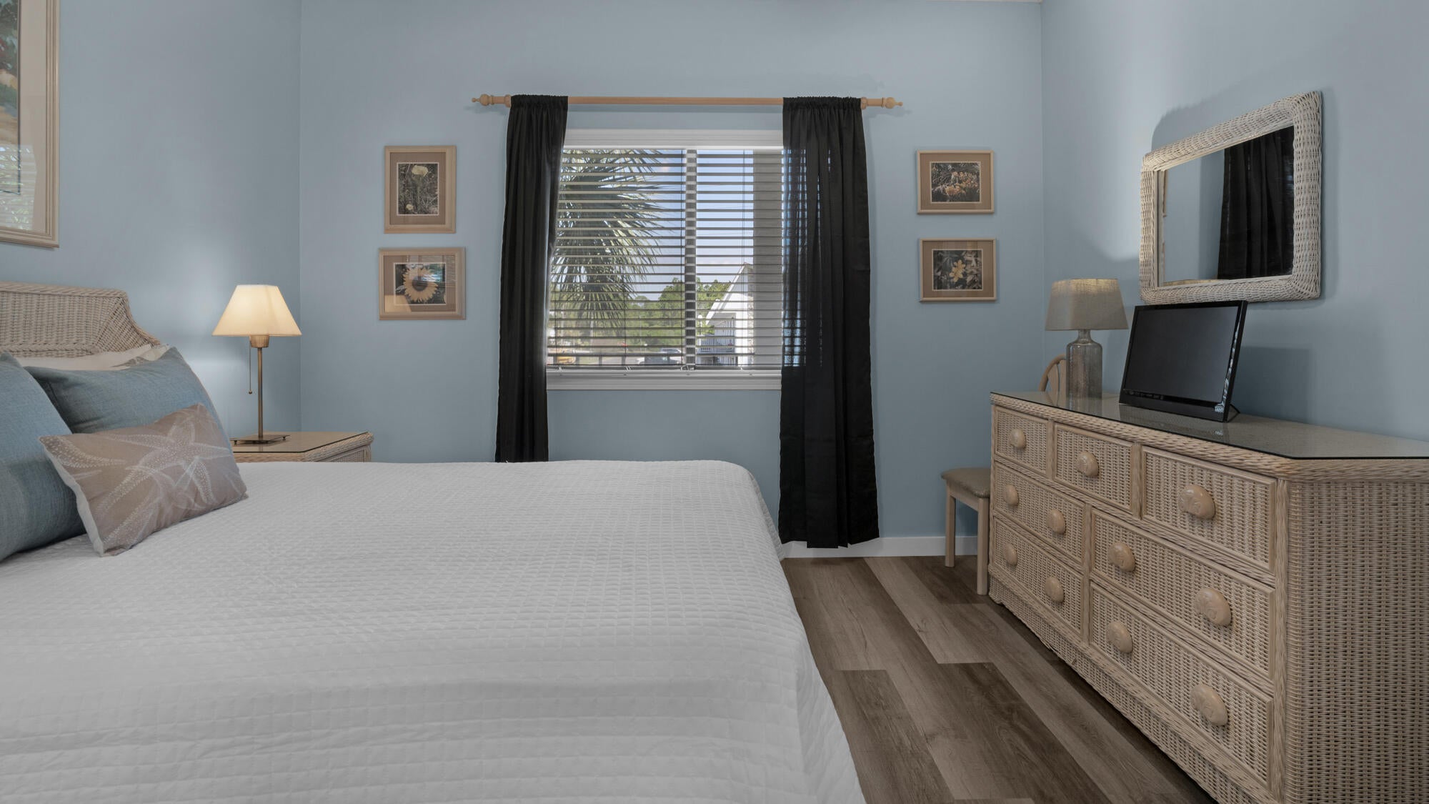 PALMS AT SEAGROVE CONDO UNIT B - Residential