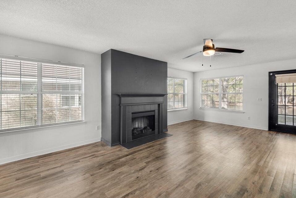 PARKER'S LANDING - Residential Lease
