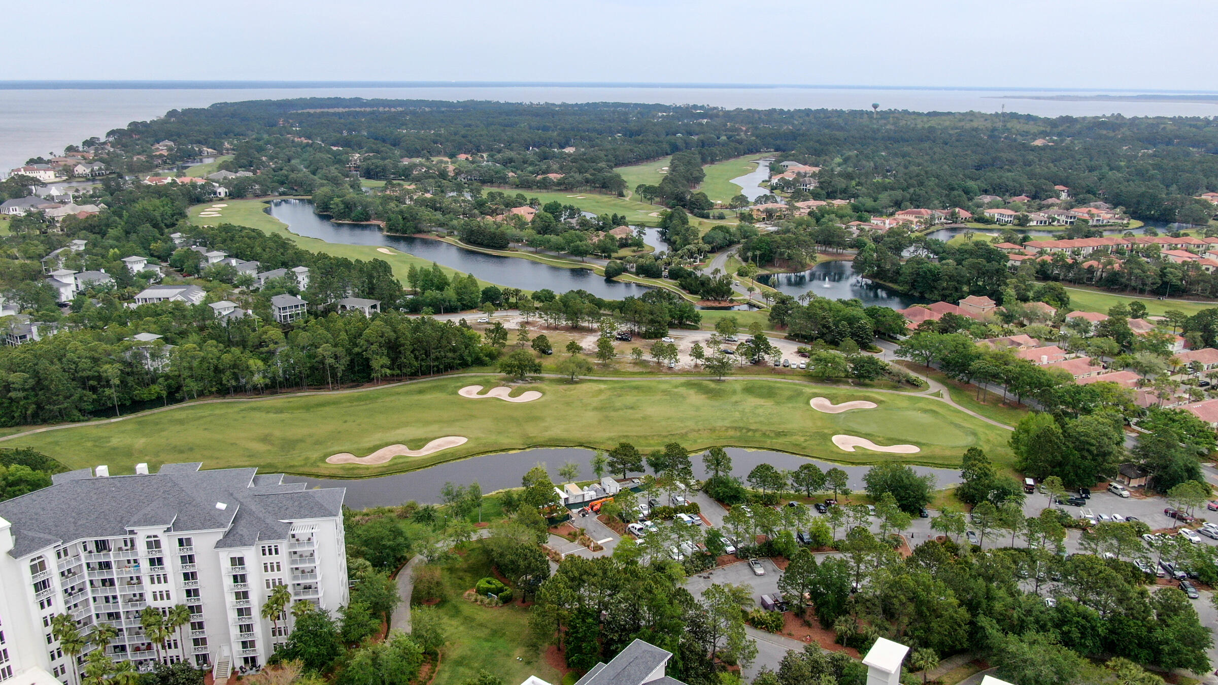 BAHIA CONDO - Residential
