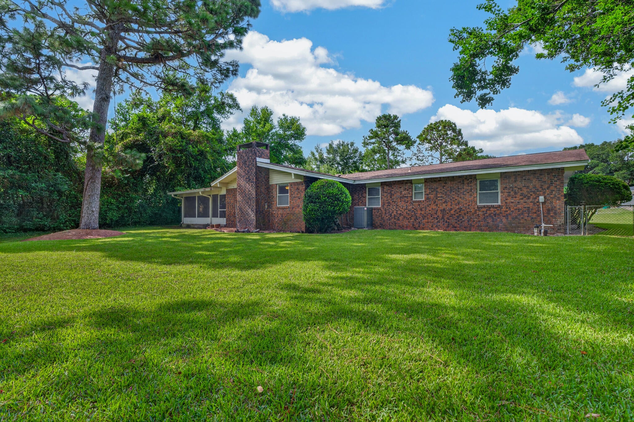 Poquito Bayou - Residential