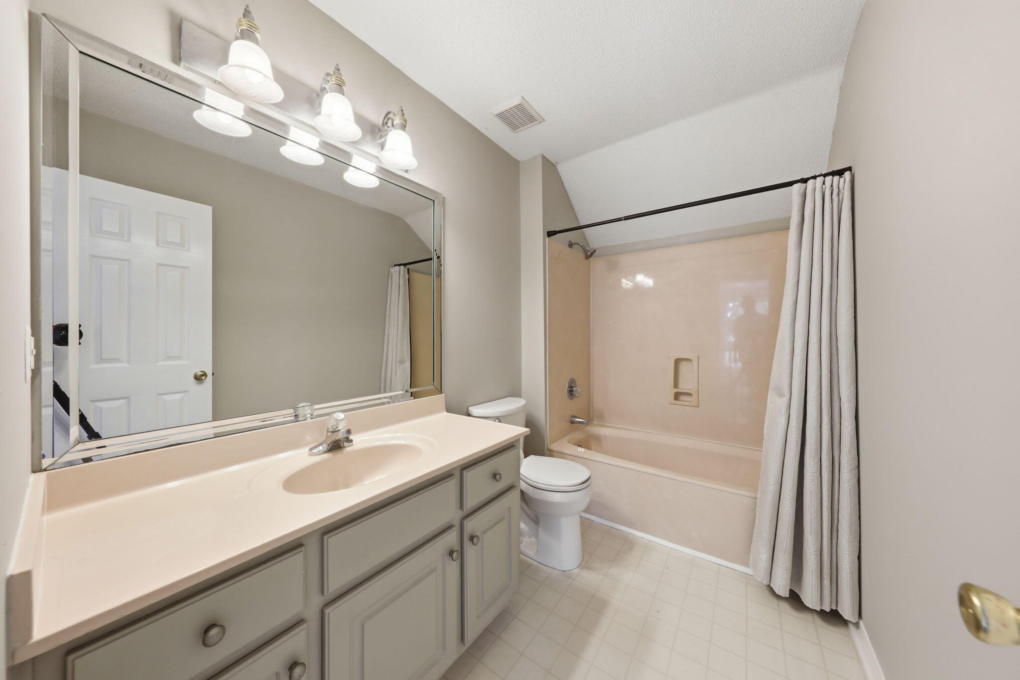 SHALIMAR POINTE S/D - Residential
