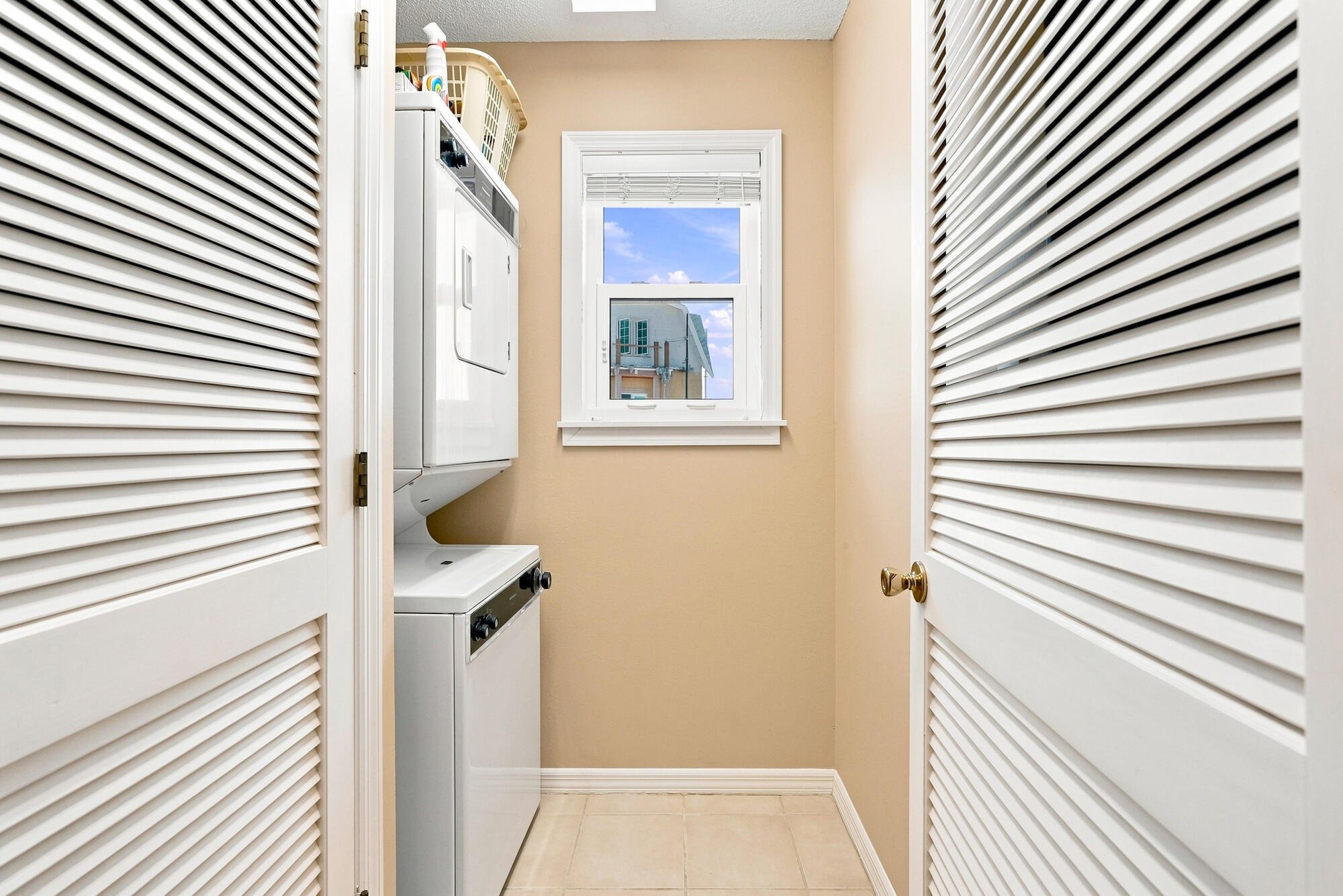 BEACHSIDE VILLAS CONDO - Residential