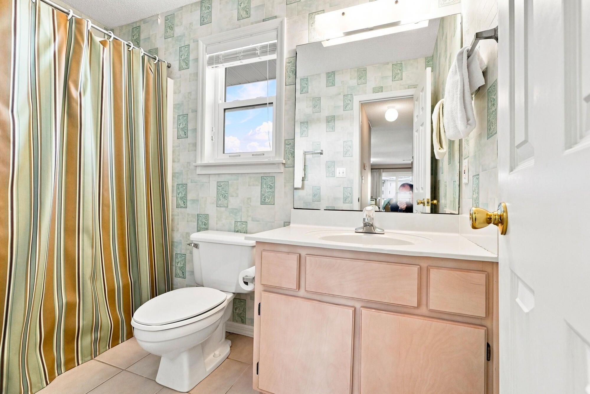 BEACHSIDE VILLAS CONDO - Residential