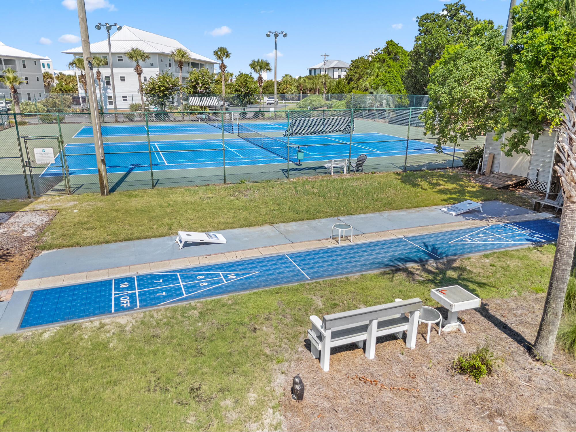 BEACHSIDE VILLAS CONDO - Residential