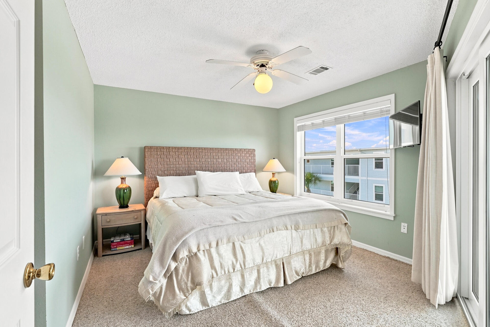BEACHSIDE VILLAS CONDO - Residential
