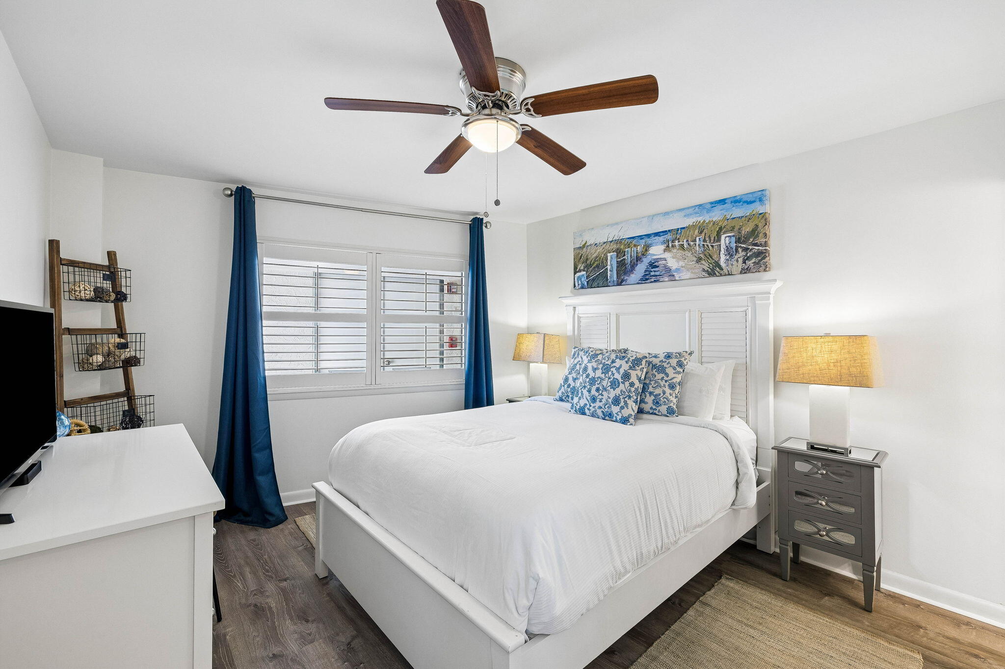 MAINSAIL CONDO PH 3 - Residential