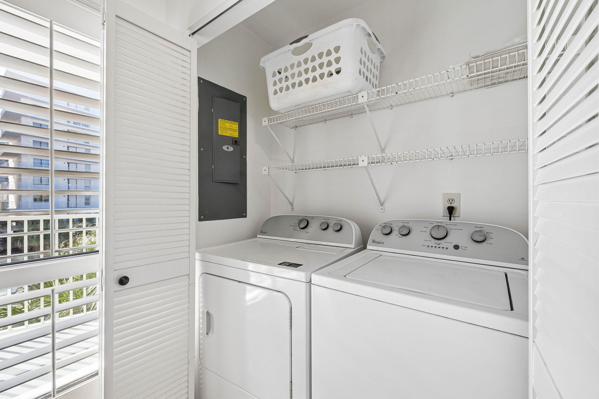 MAINSAIL CONDO PH 3 - Residential