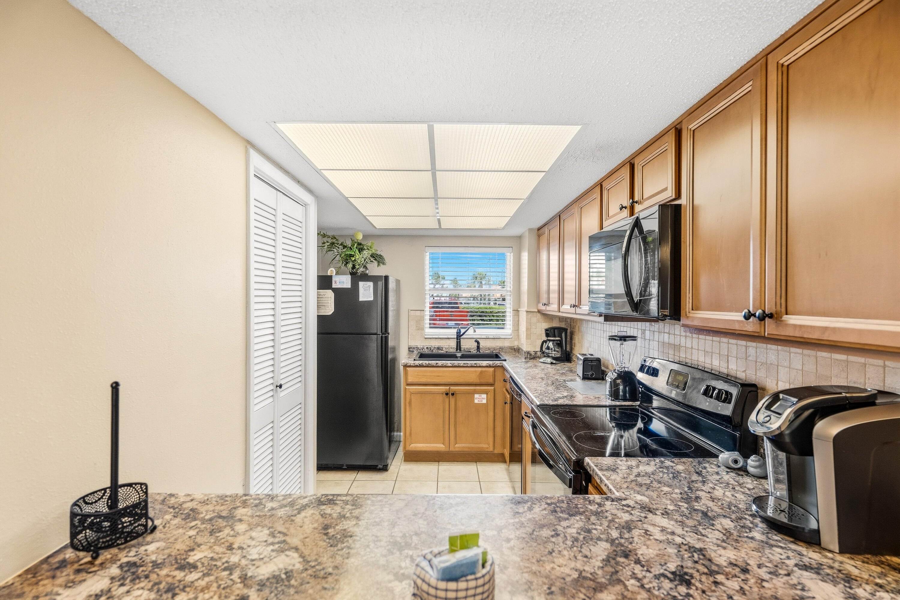 EL MATADOR CONDO - Residential