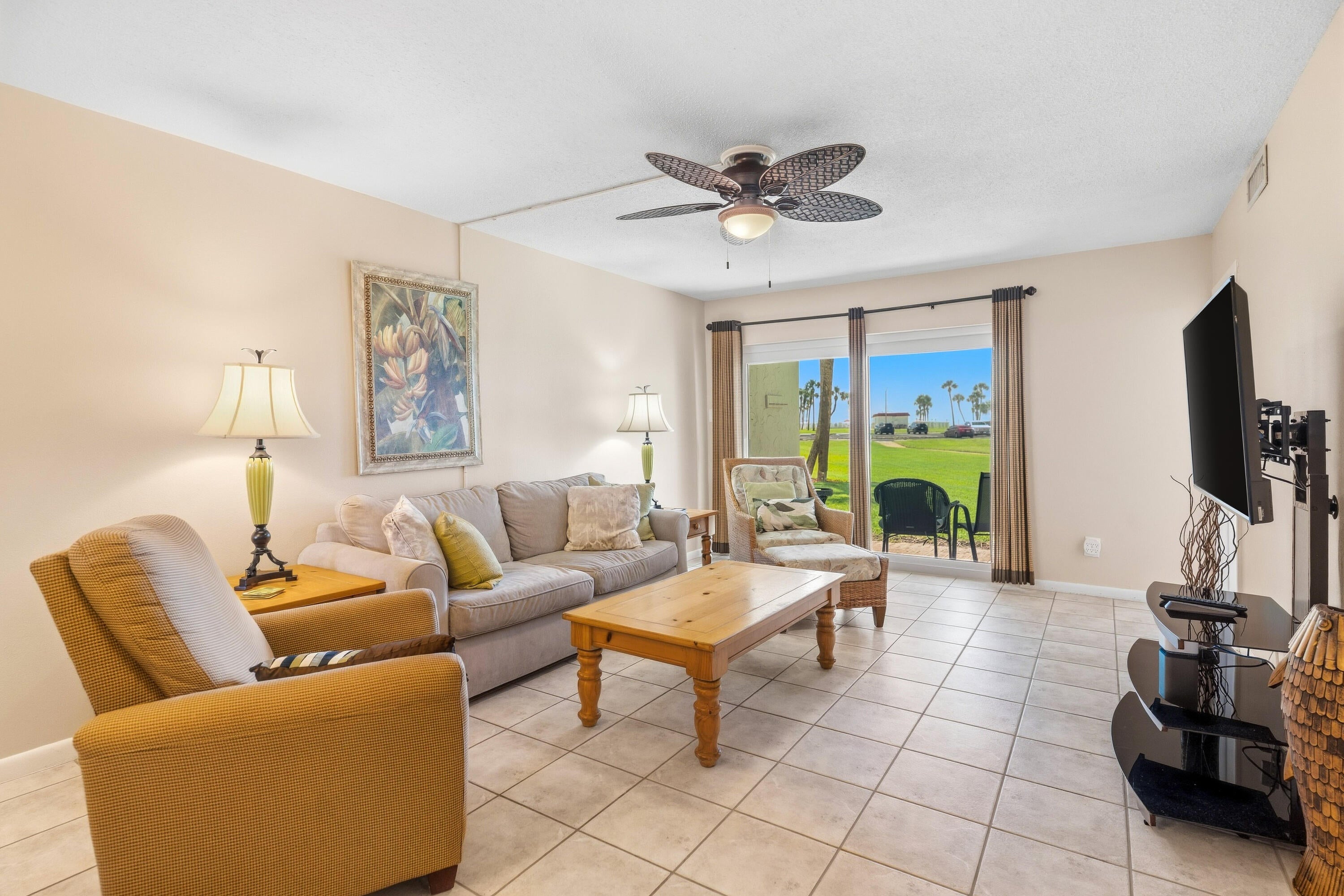EL MATADOR CONDO - Residential