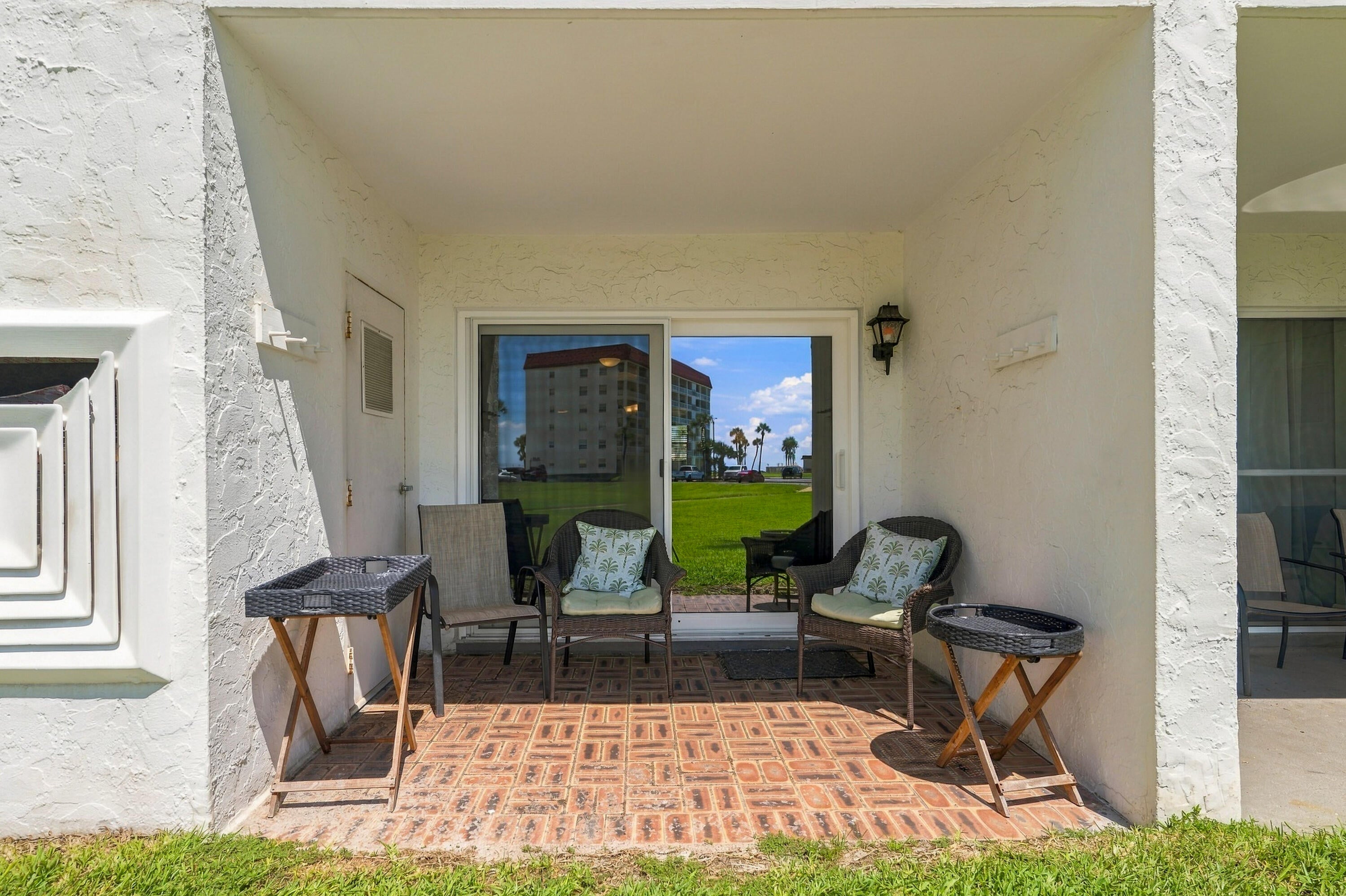 EL MATADOR CONDO - Residential