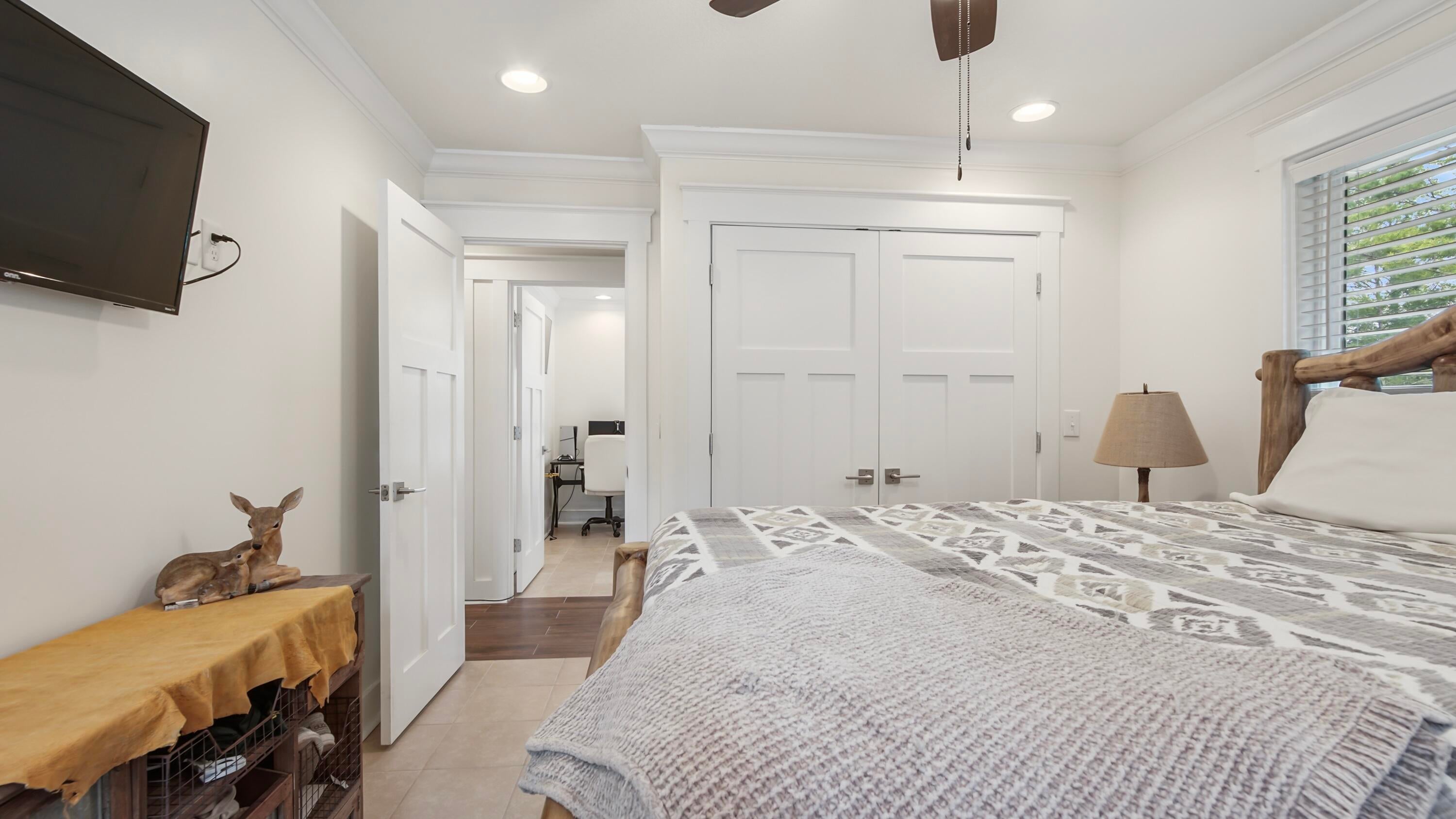 OAKWOOD HILLS - Residential