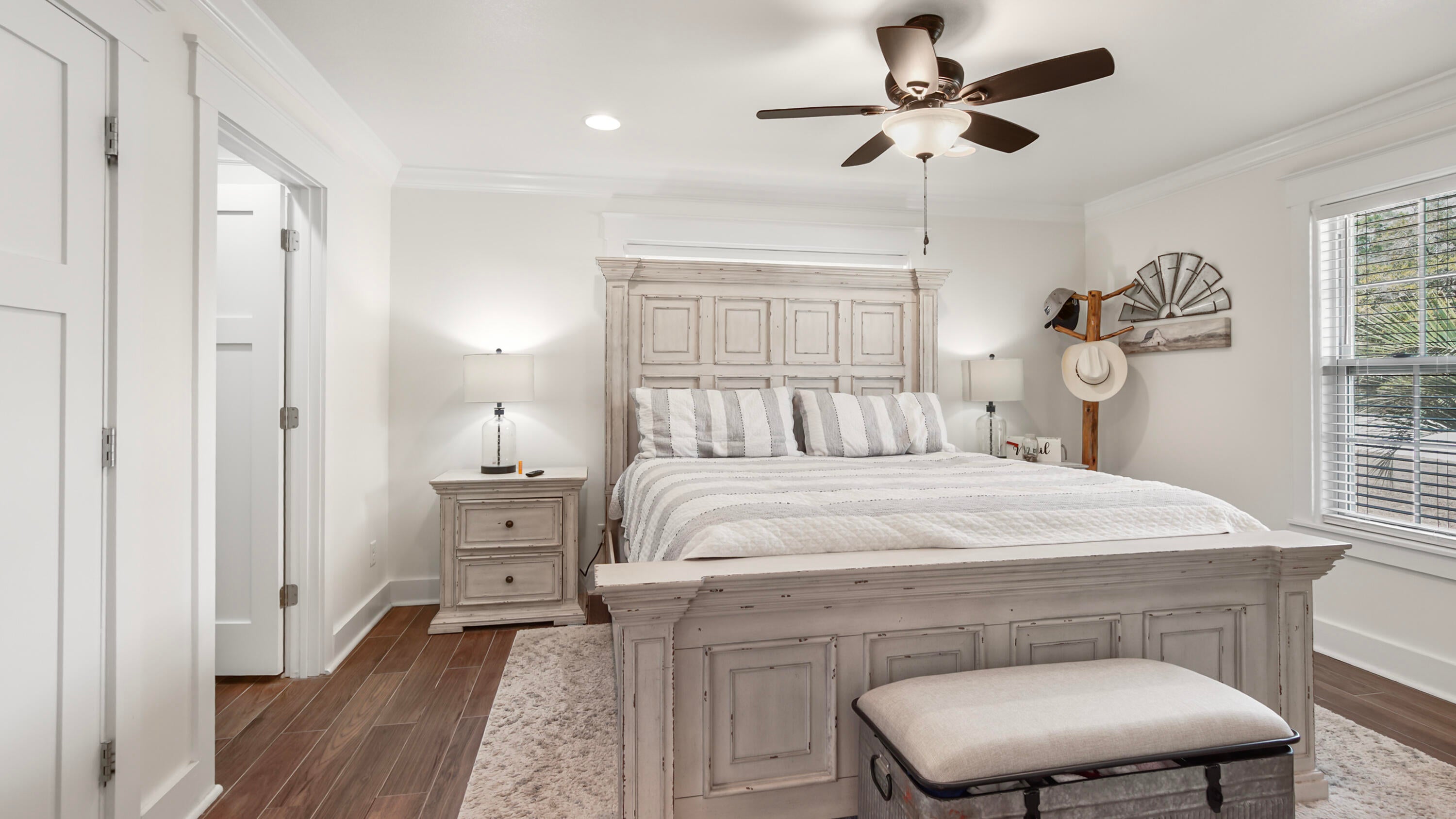 OAKWOOD HILLS - Residential
