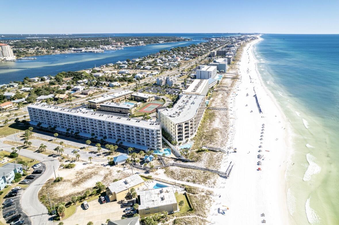 SEACREST CONDOMINIUMS - Residential