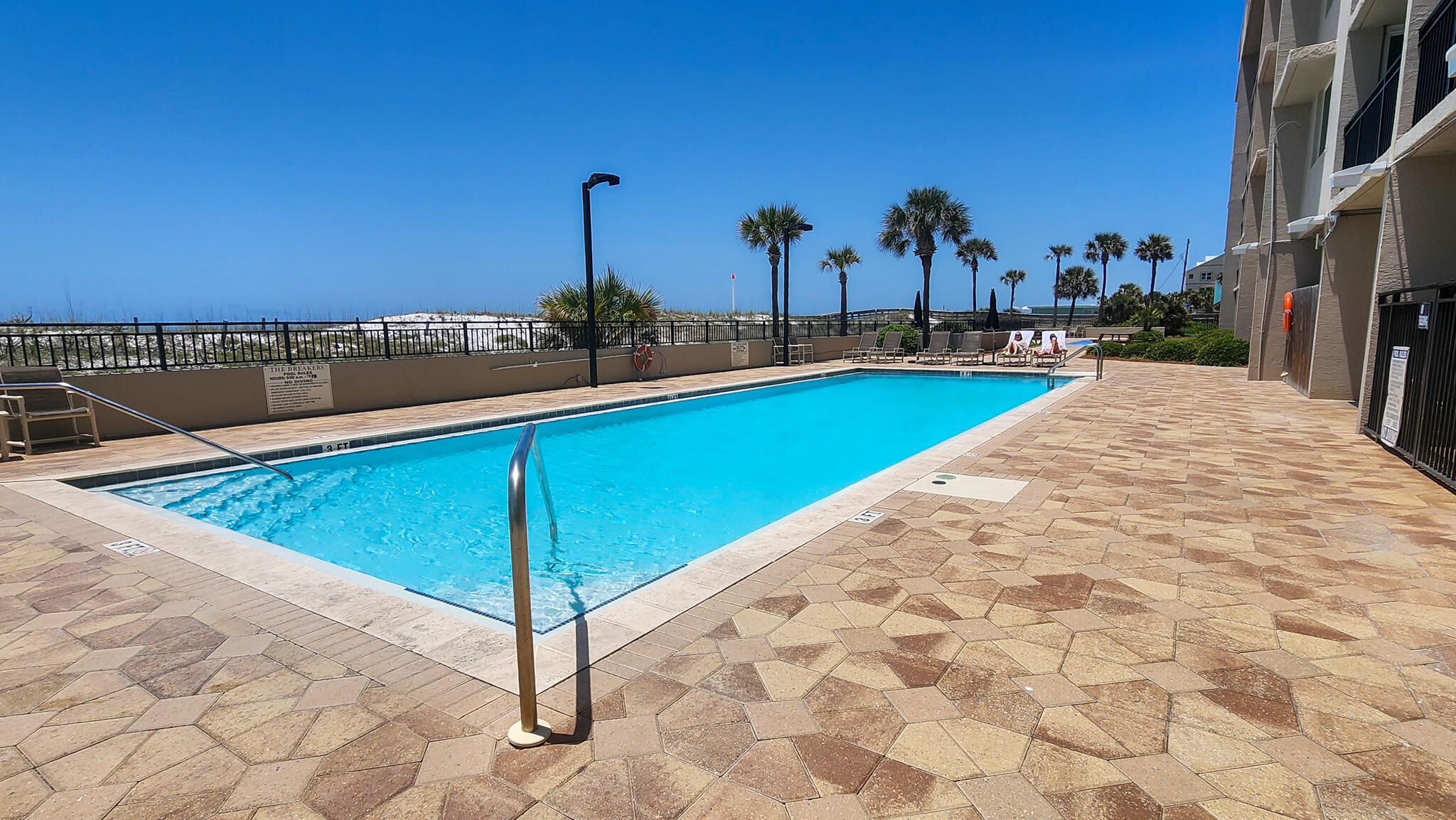 BREAKERS OF FWB PH 2 - Residential