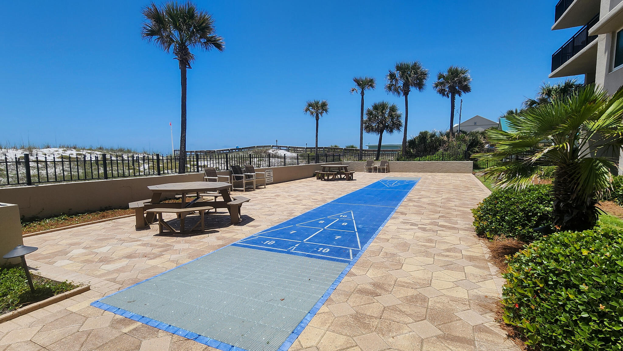 BREAKERS OF FWB PH 2 - Residential