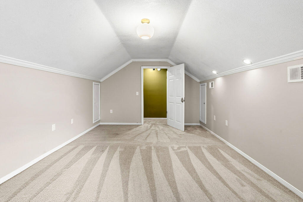EMERALD GARDENS NORTH 1ST ADDN - Residential