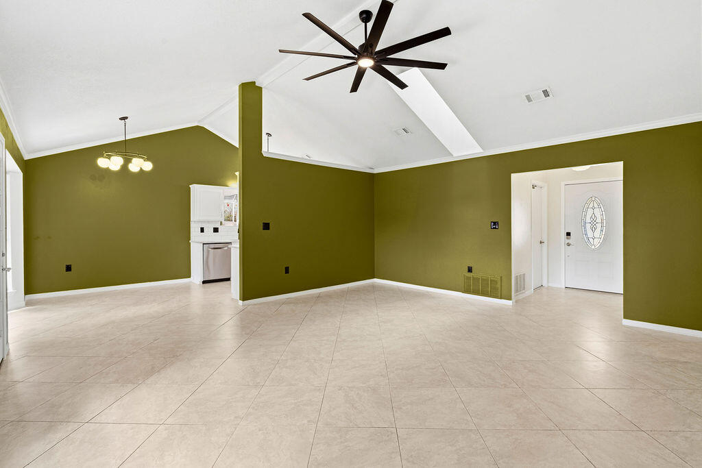 EMERALD GARDENS NORTH 1ST ADDN - Residential