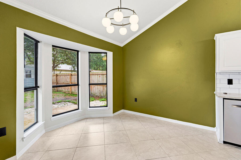 EMERALD GARDENS NORTH 1ST ADDN - Residential