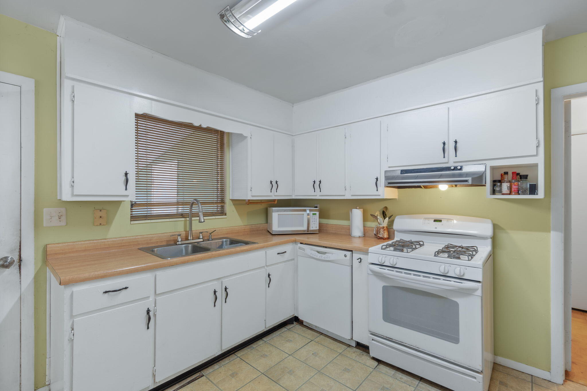 ROSEWOOD HOMES - Residential