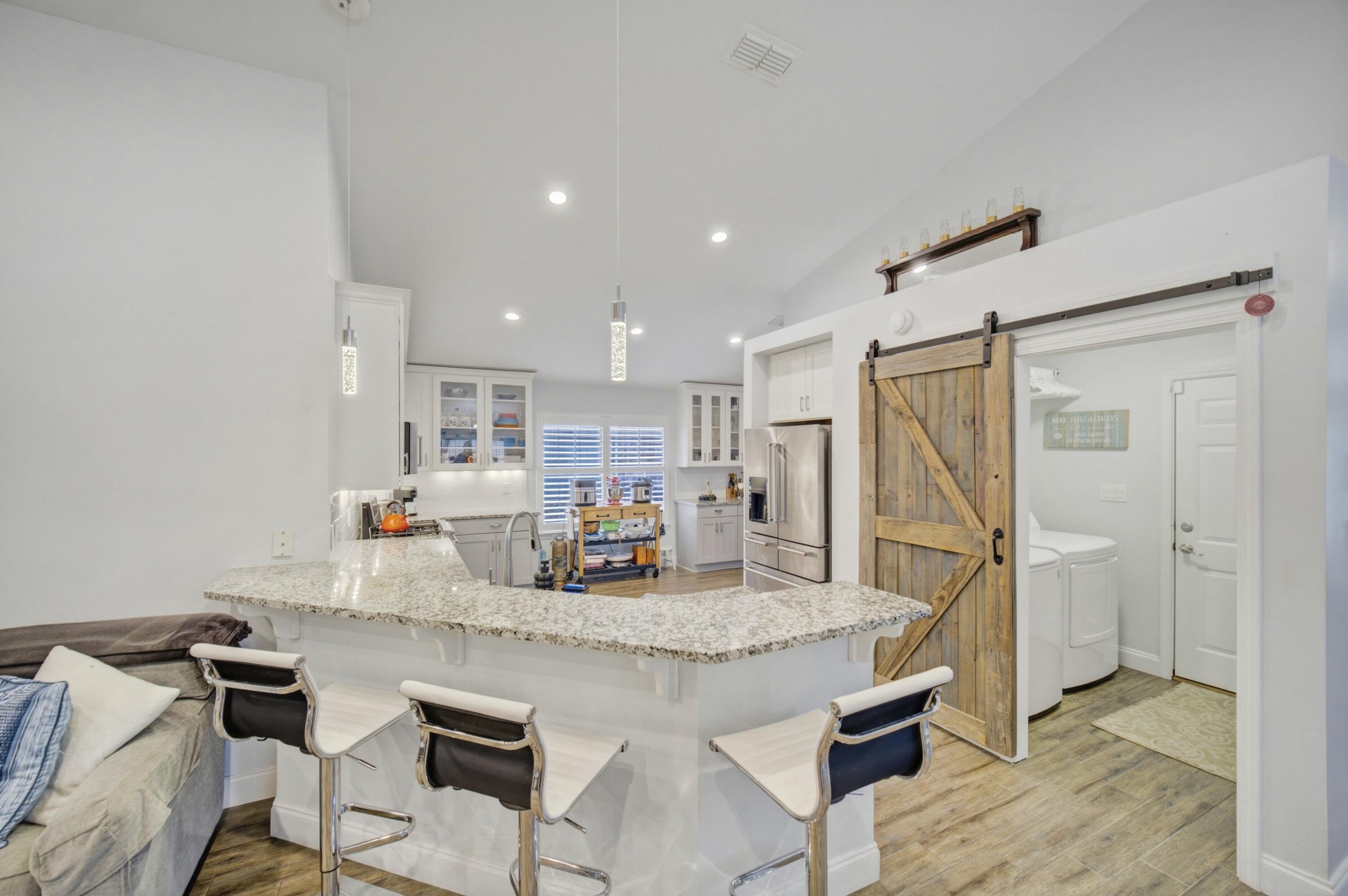 PARADISE RETREAT - Residential