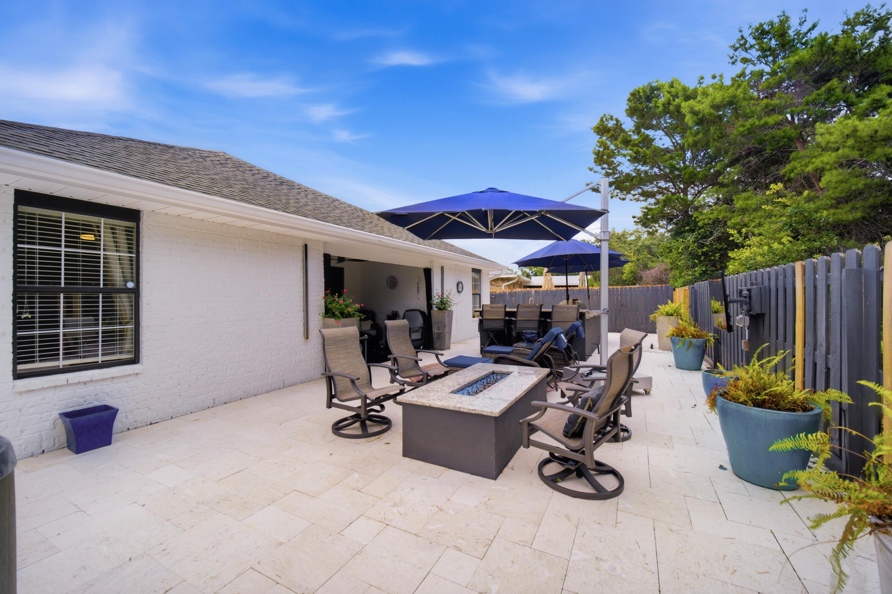 PARADISE RETREAT - Residential