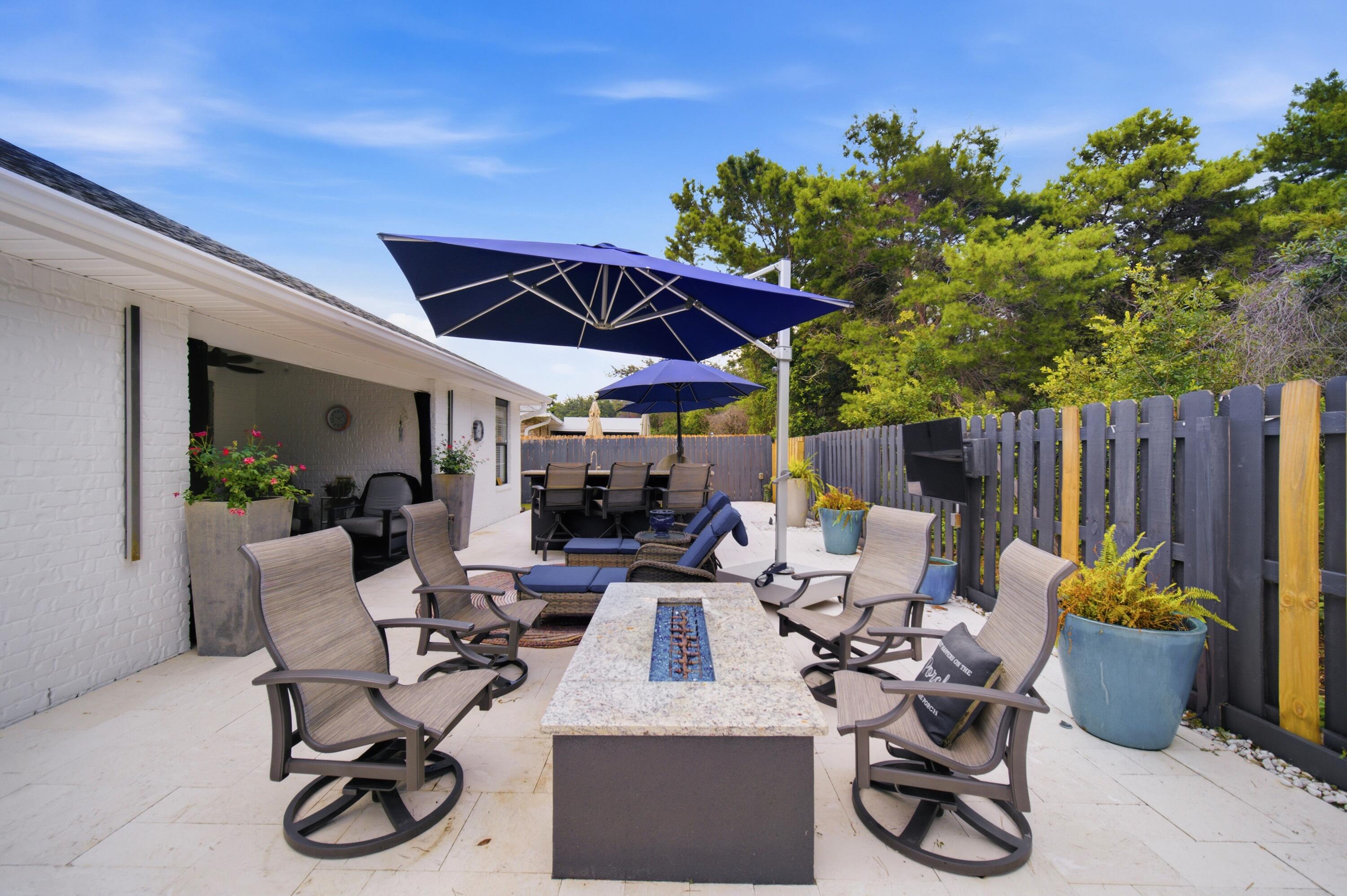 PARADISE RETREAT - Residential