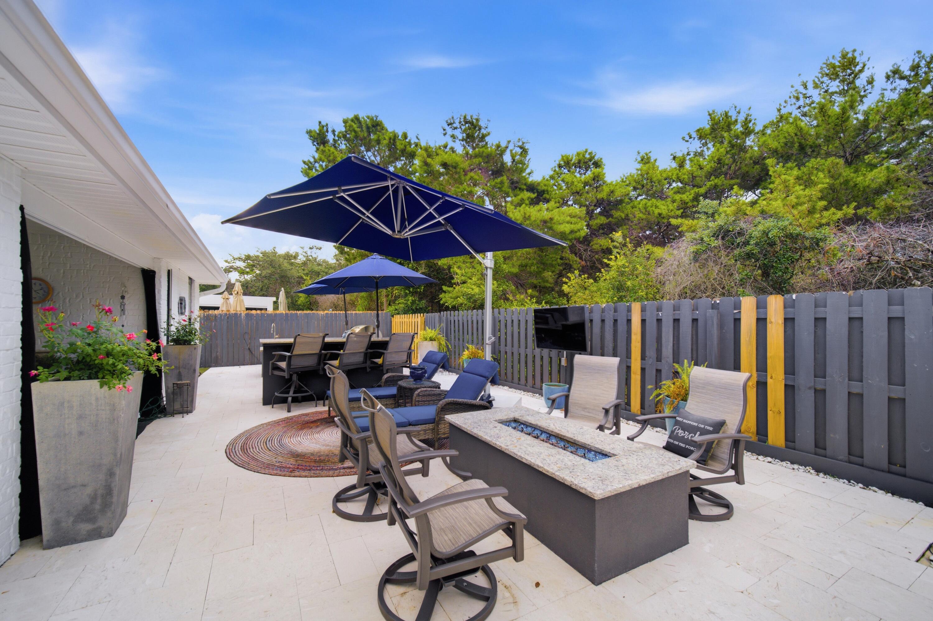 PARADISE RETREAT - Residential