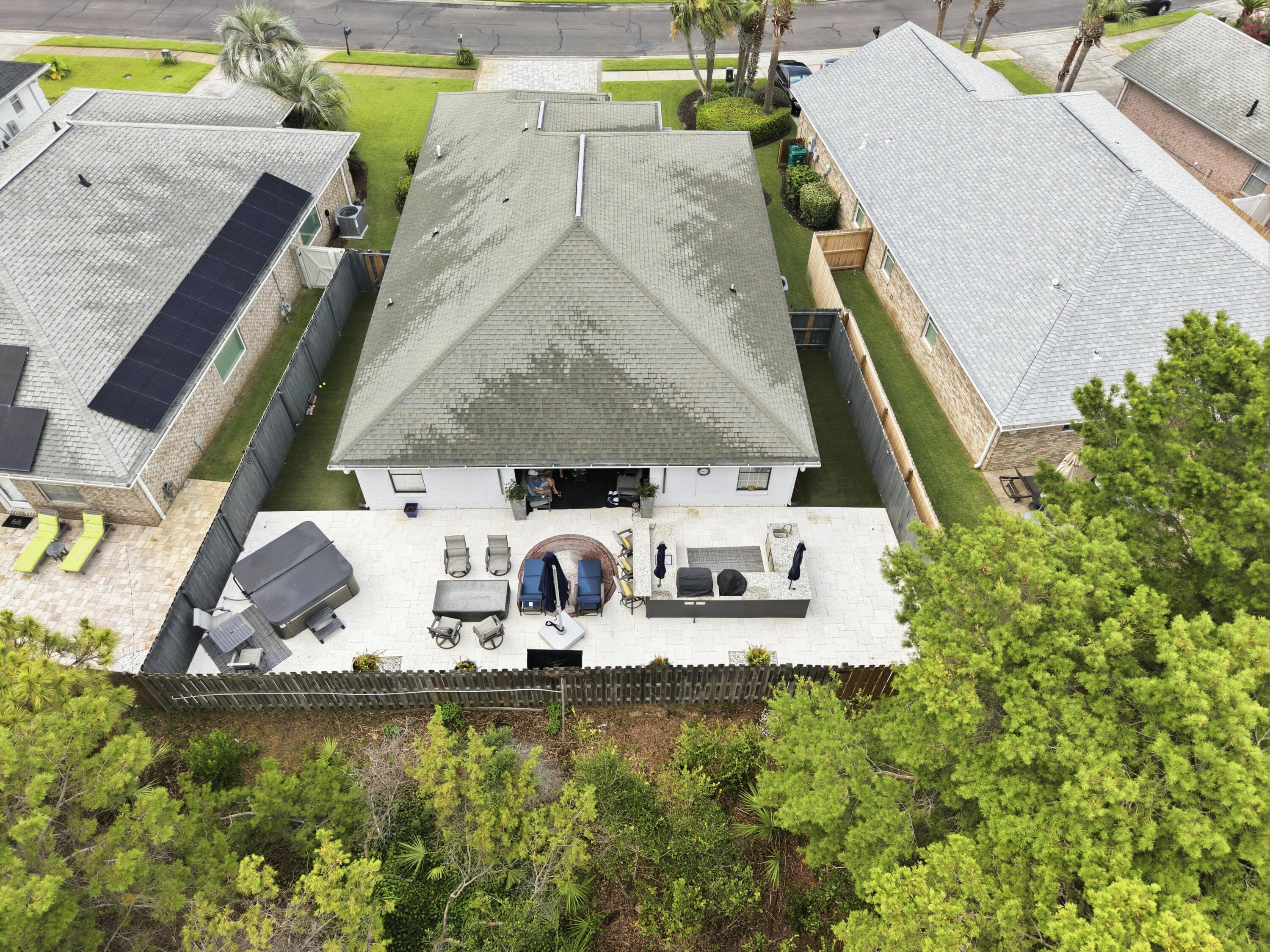 PARADISE RETREAT - Residential
