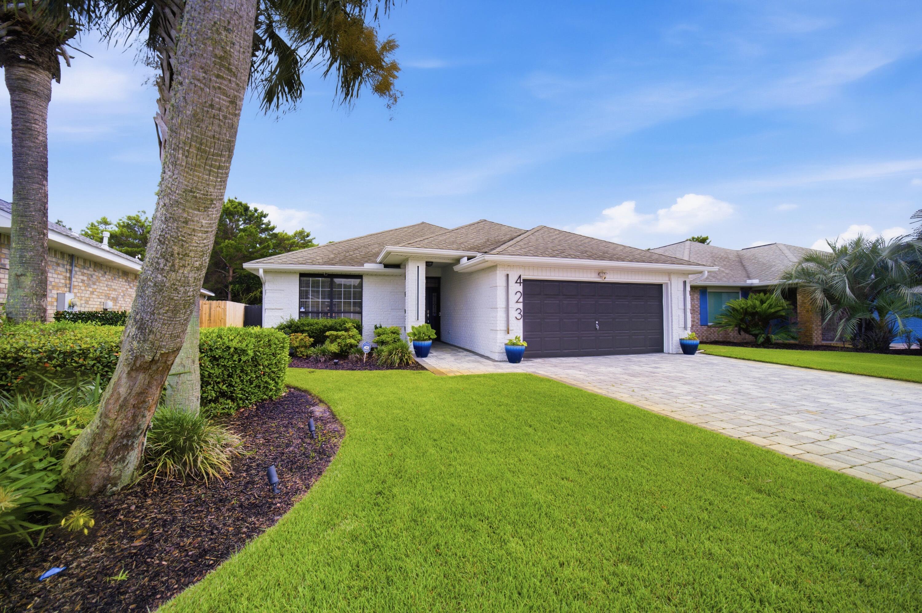 PARADISE RETREAT - Residential