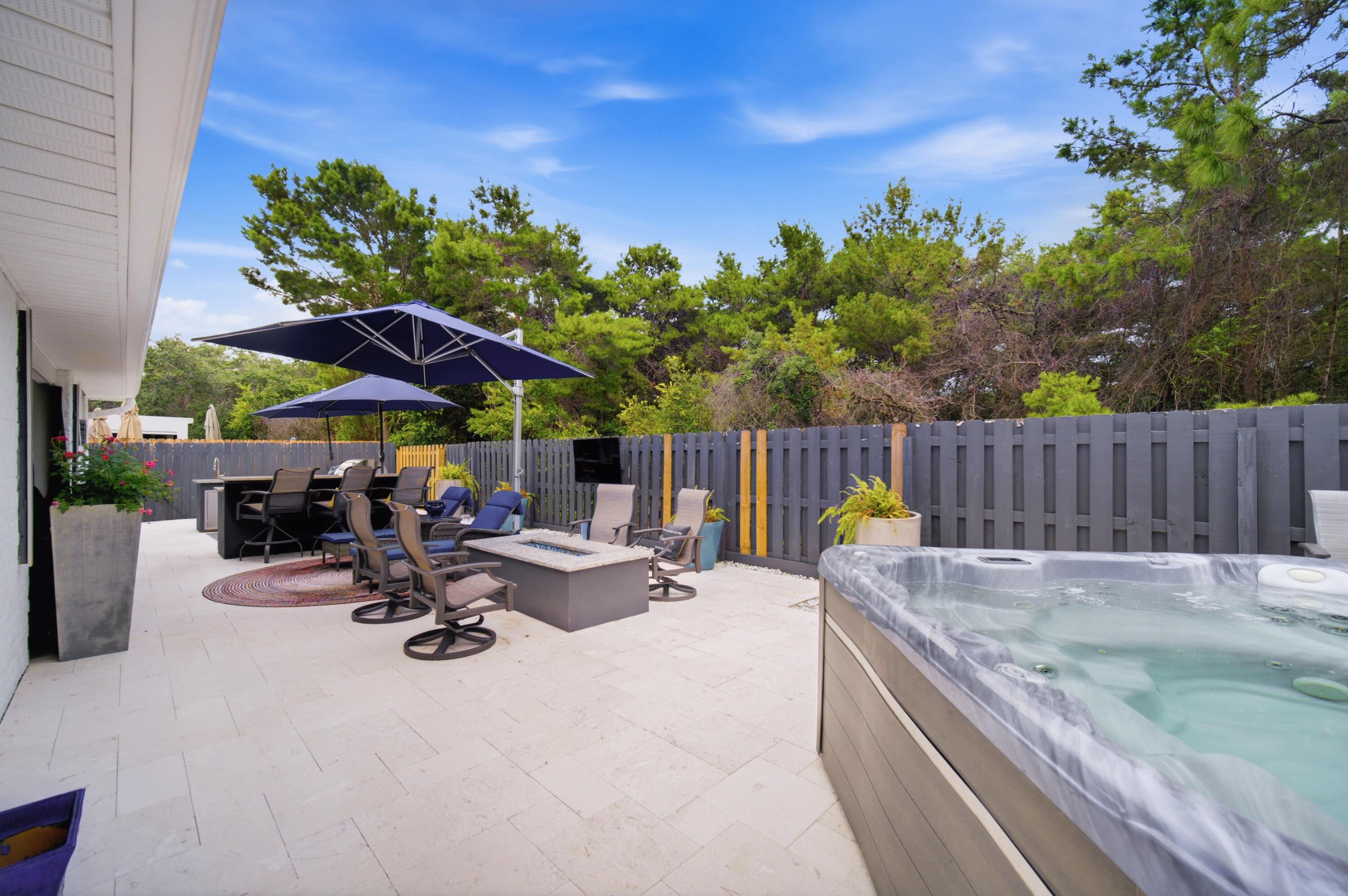 PARADISE RETREAT - Residential