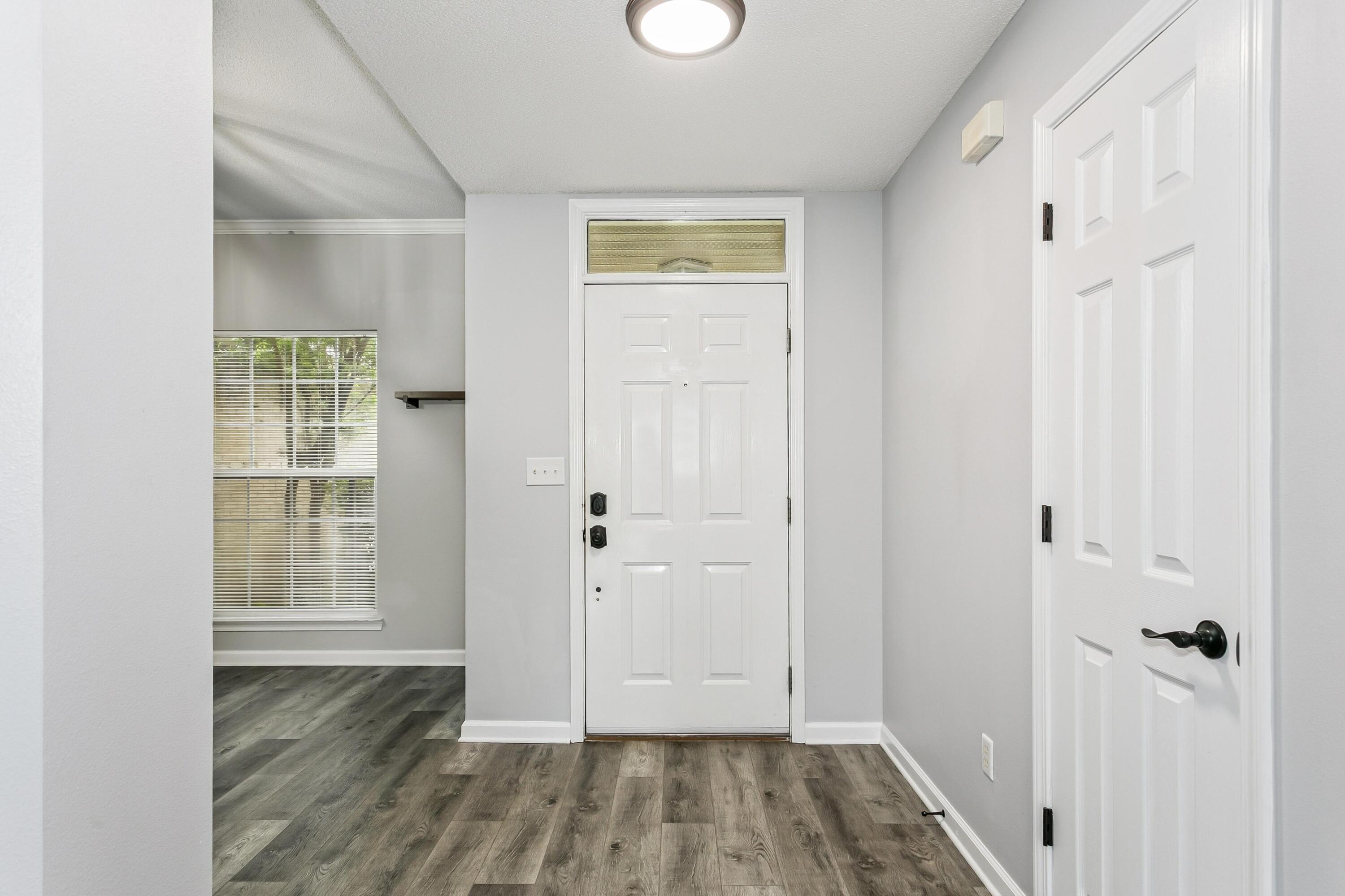 LAKEVIEW - Residential