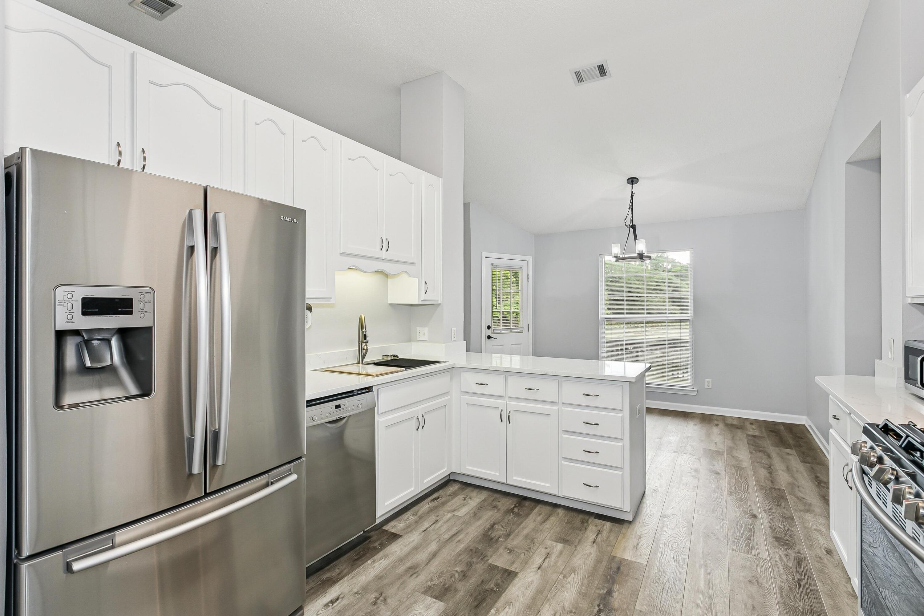 LAKEVIEW - Residential