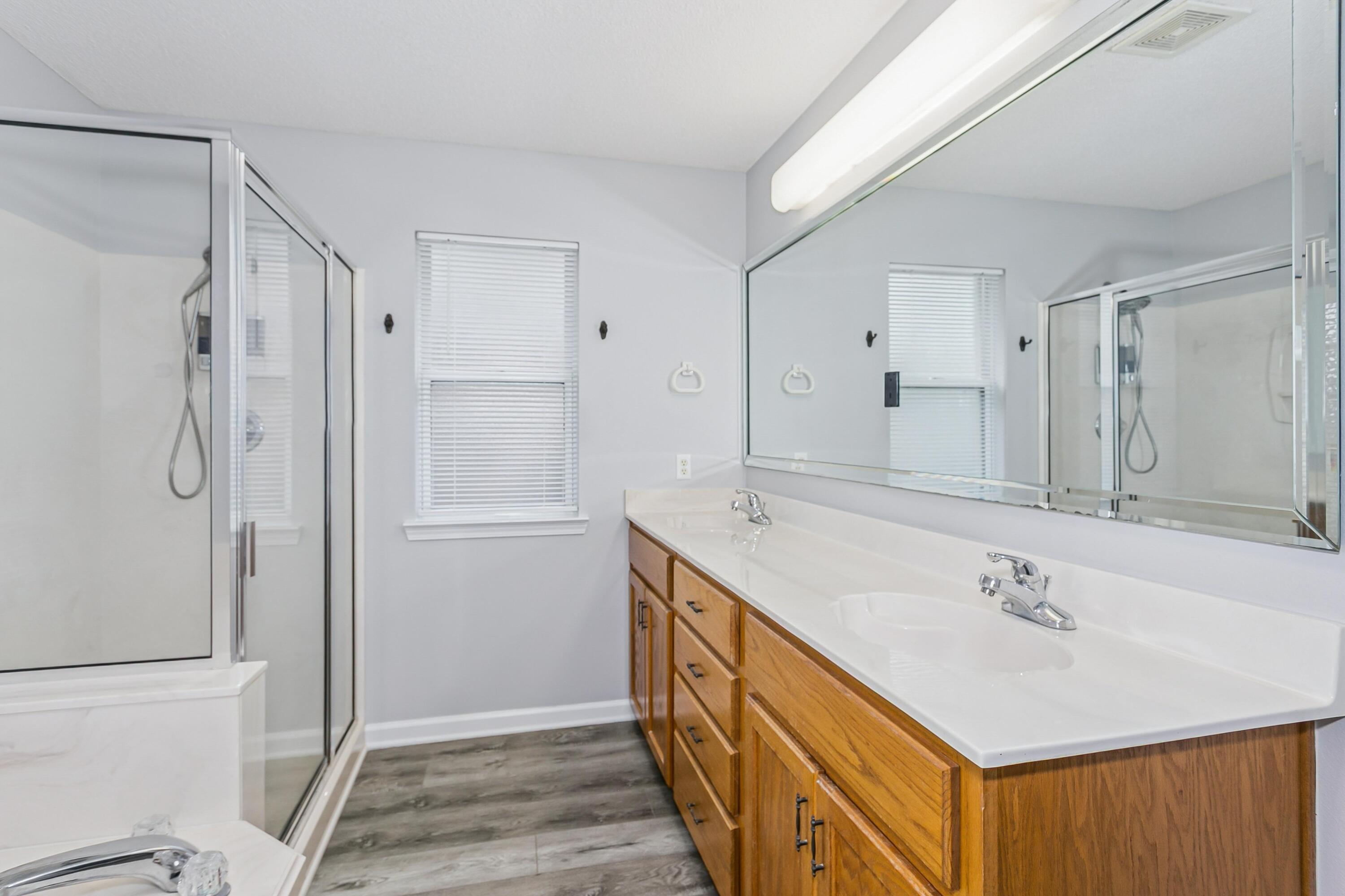 LAKEVIEW - Residential