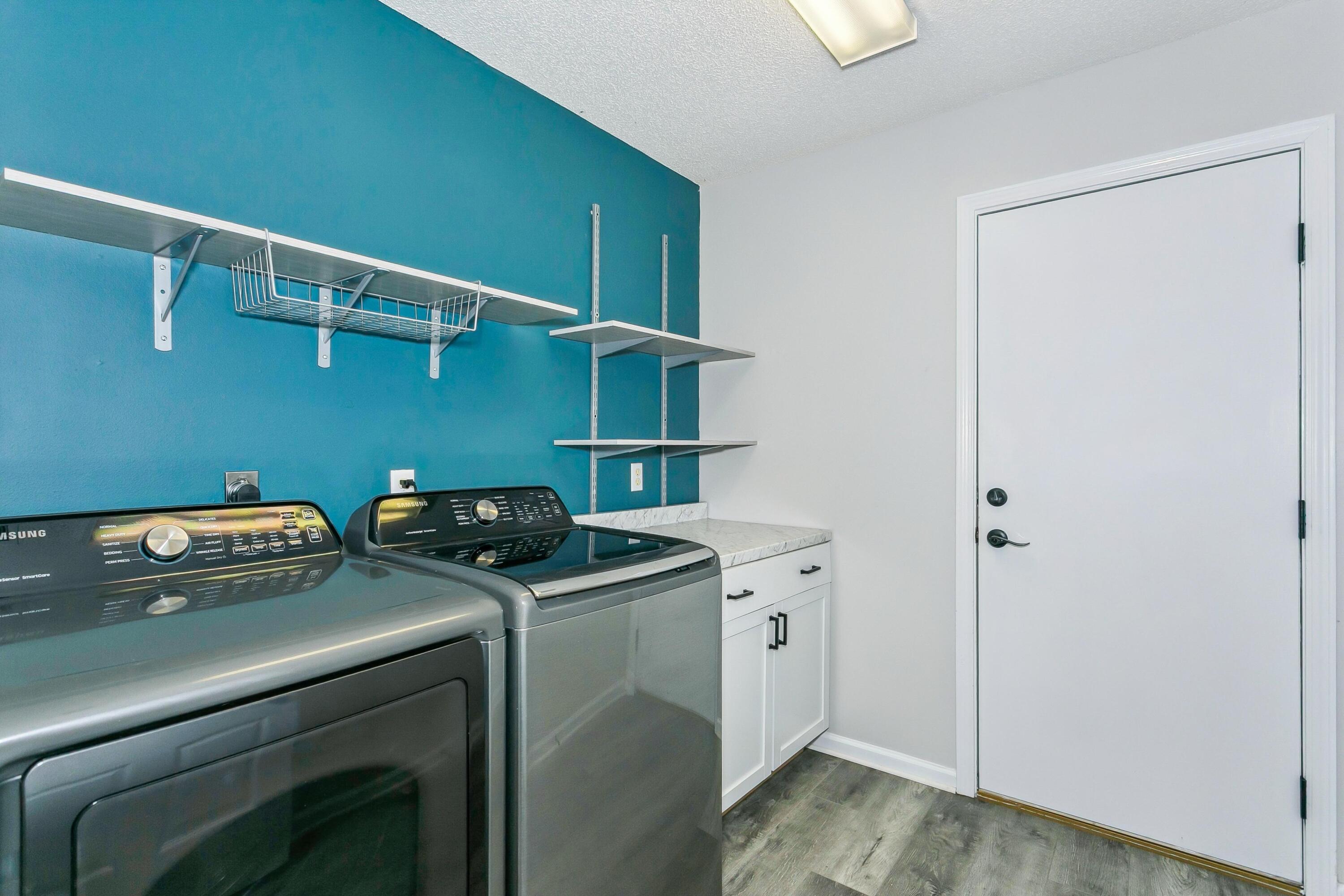 LAKEVIEW - Residential