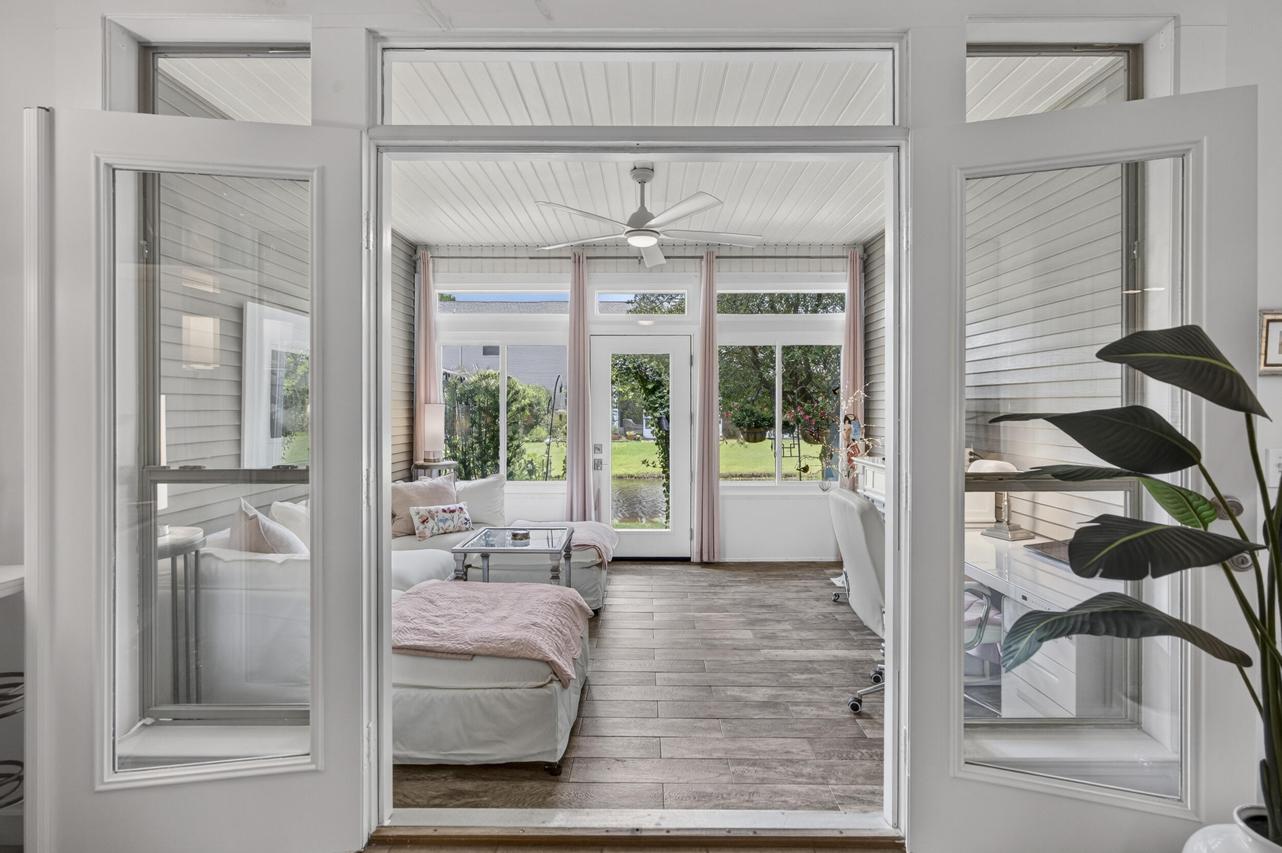 Escada S/D - Residential