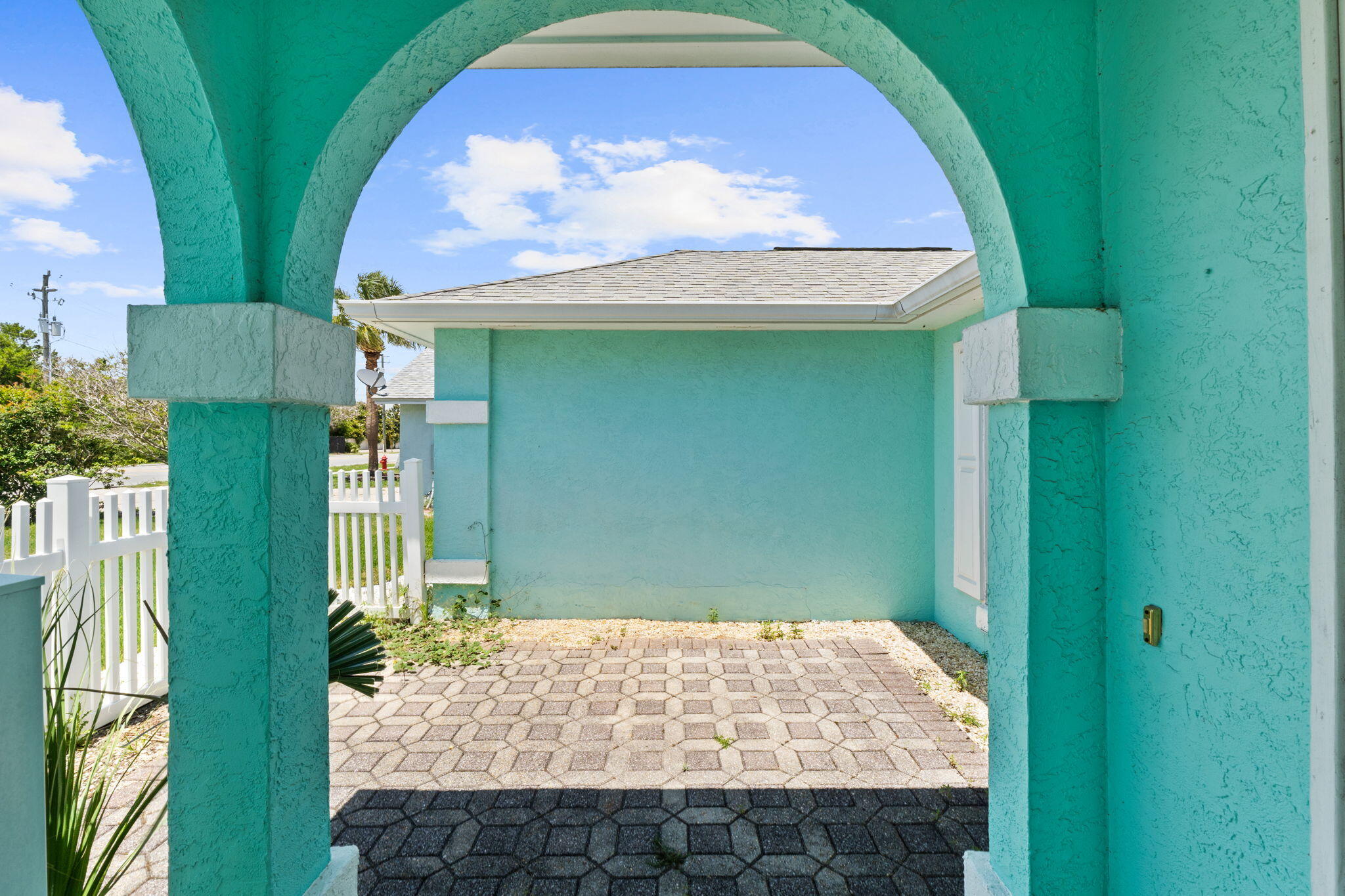SEACLUSION BEACH - Residential