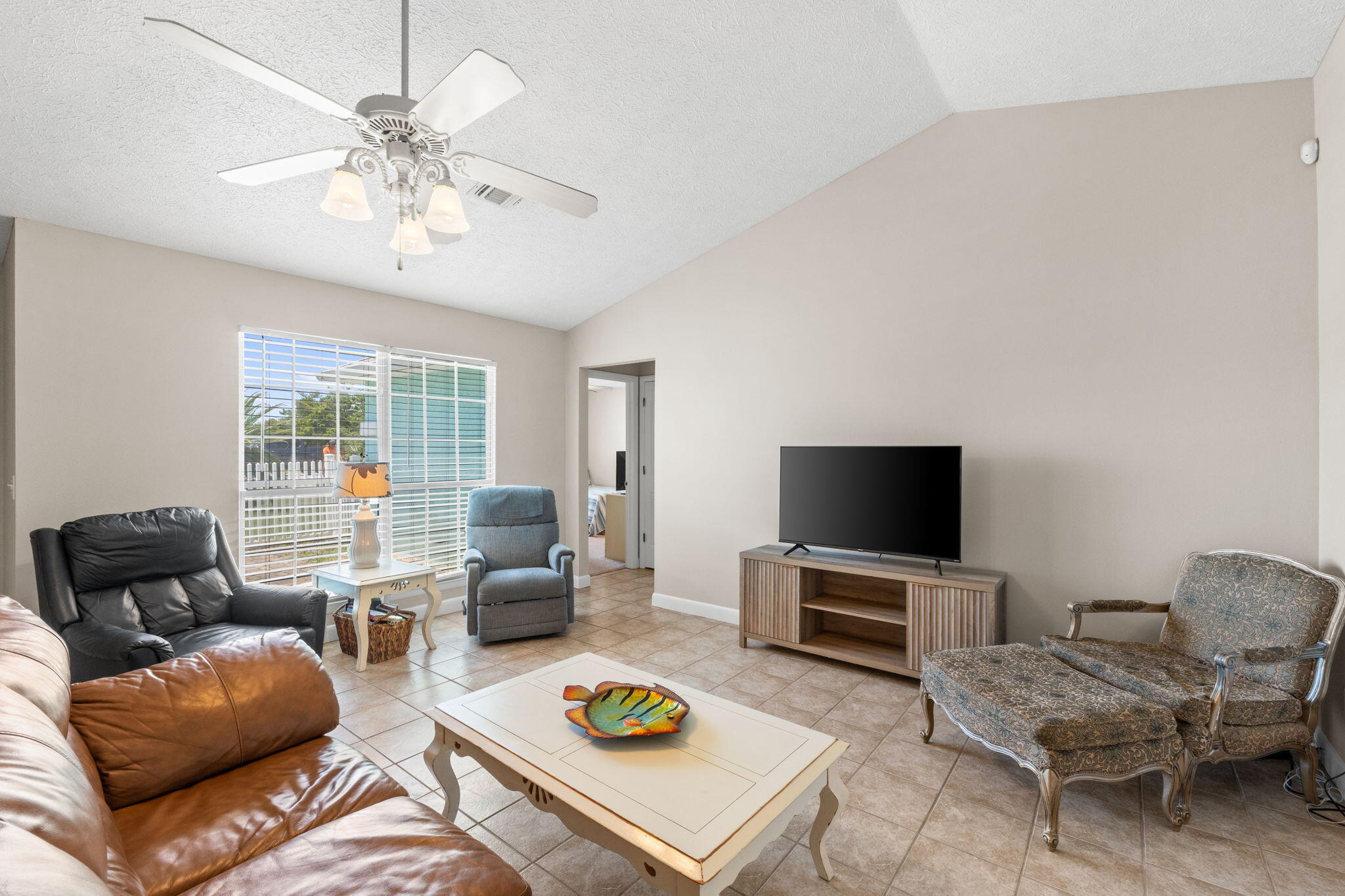 SEACLUSION BEACH - Residential