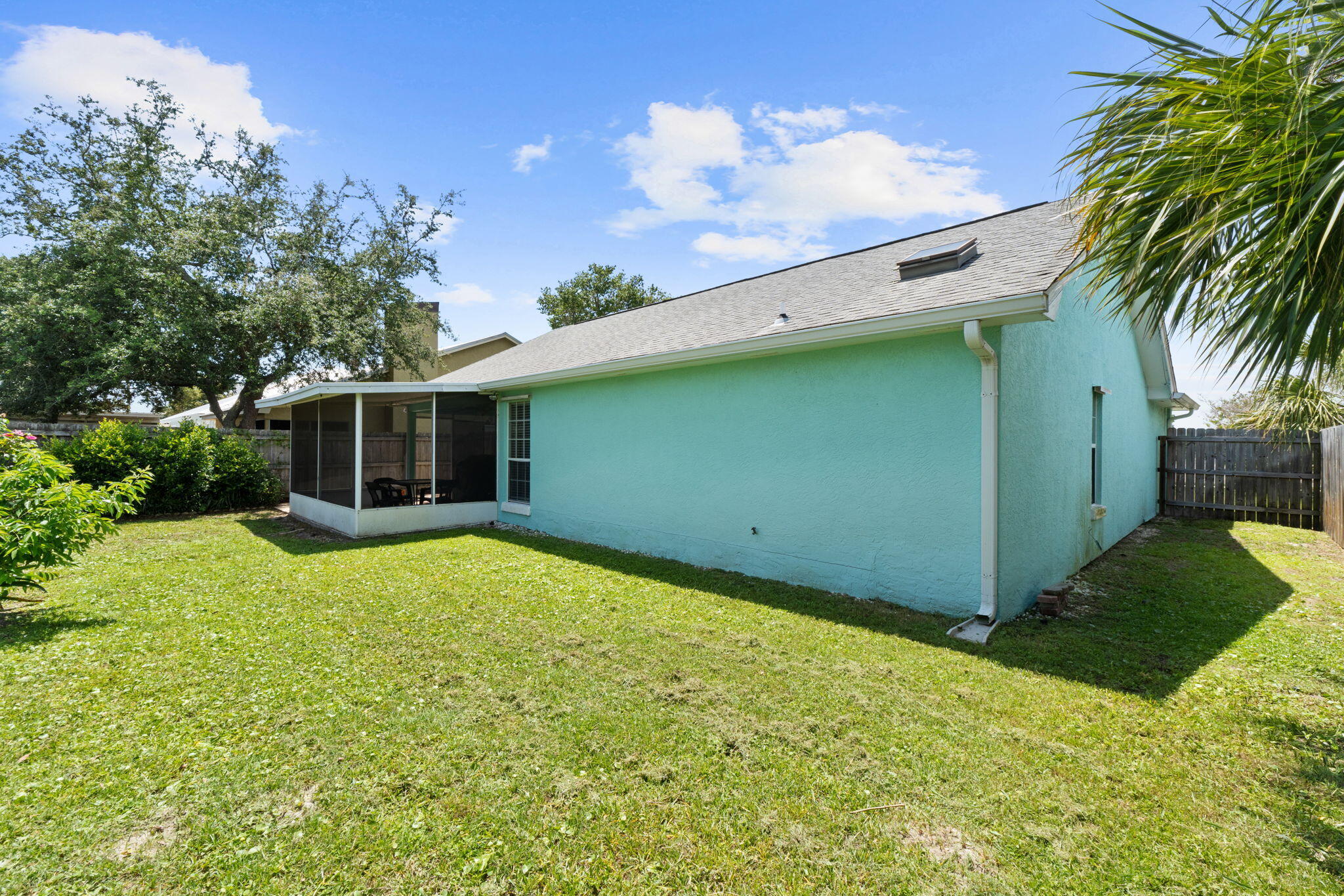 SEACLUSION BEACH - Residential