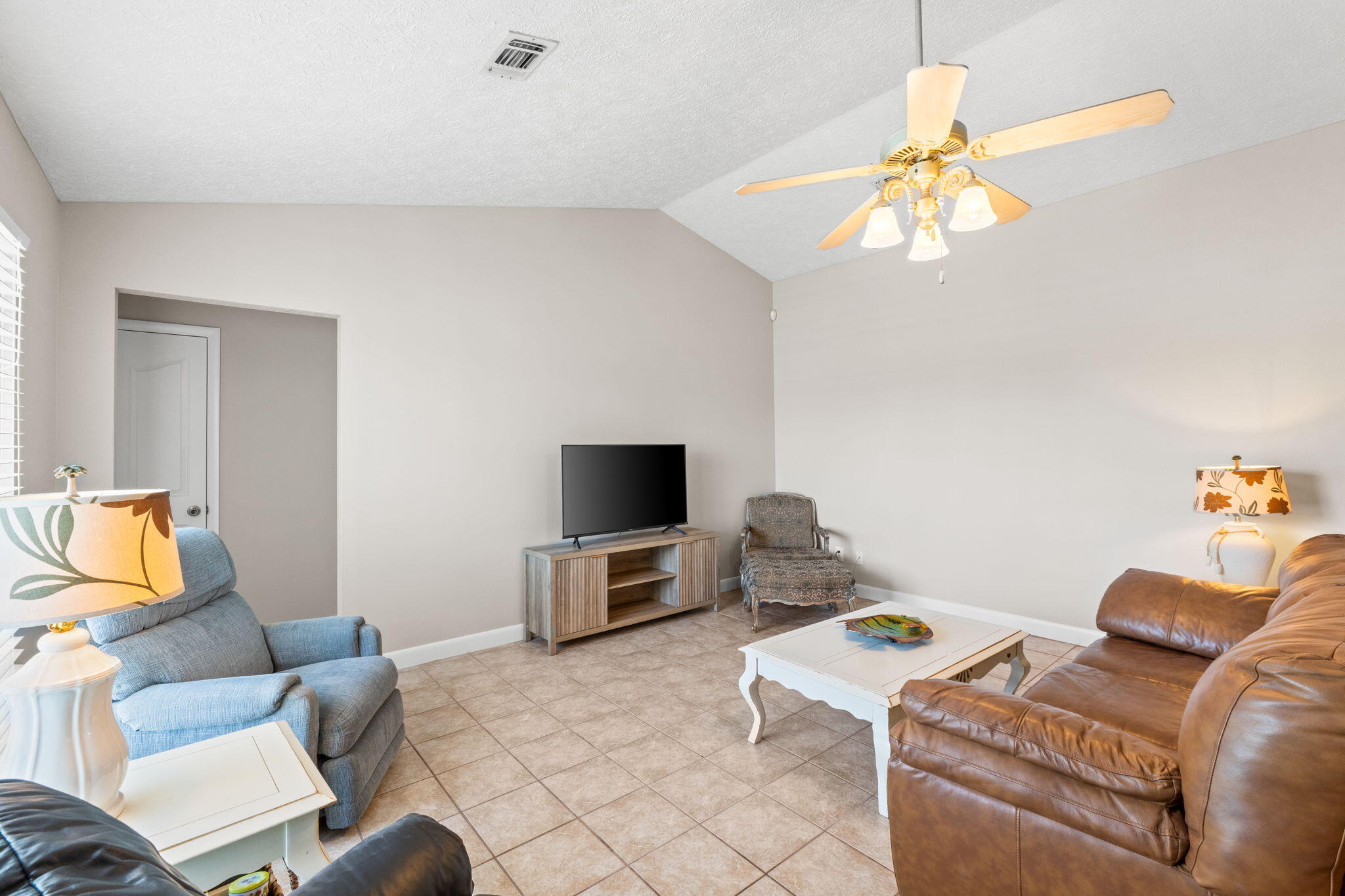 SEACLUSION BEACH - Residential