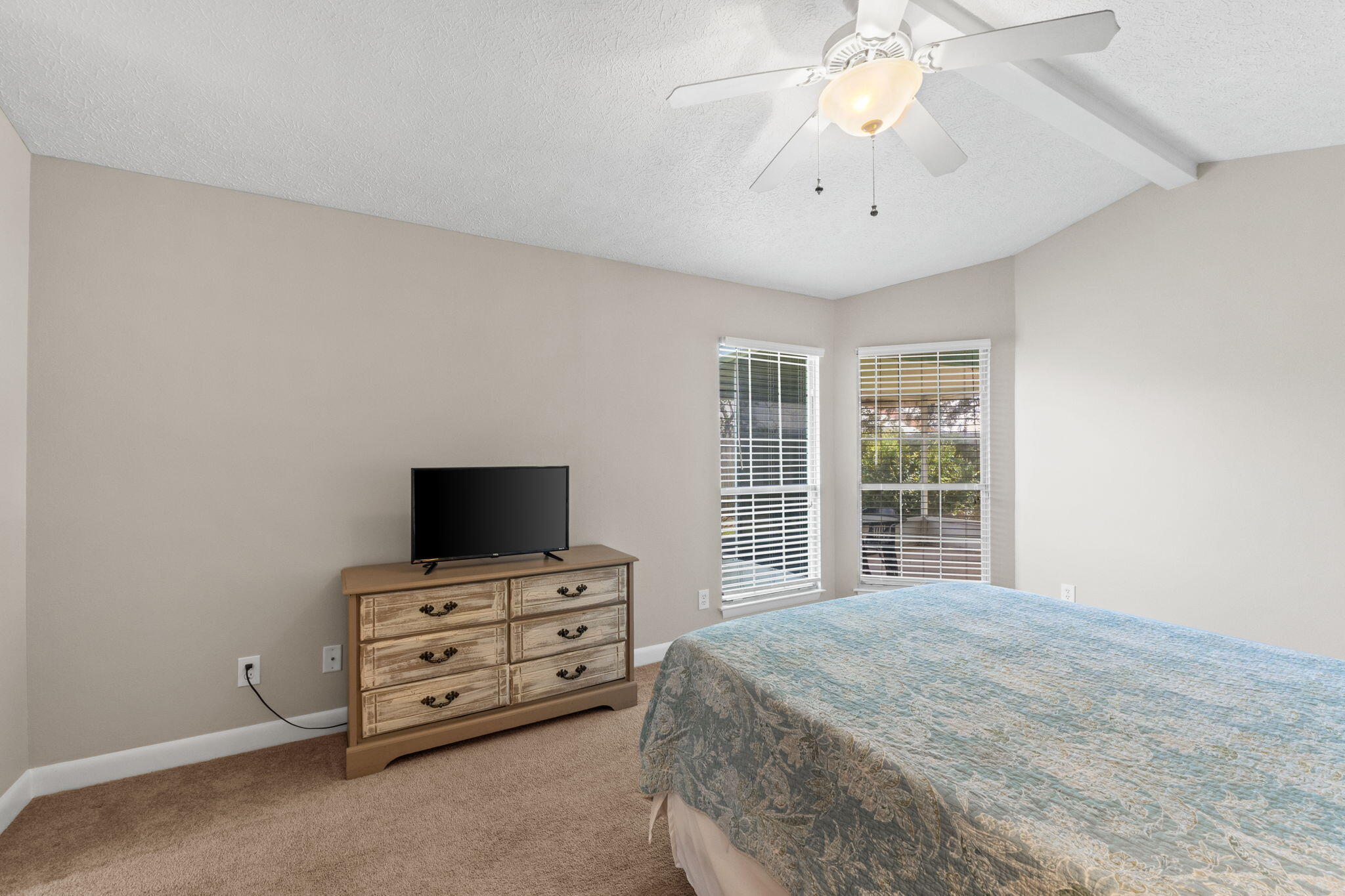 SEACLUSION BEACH - Residential