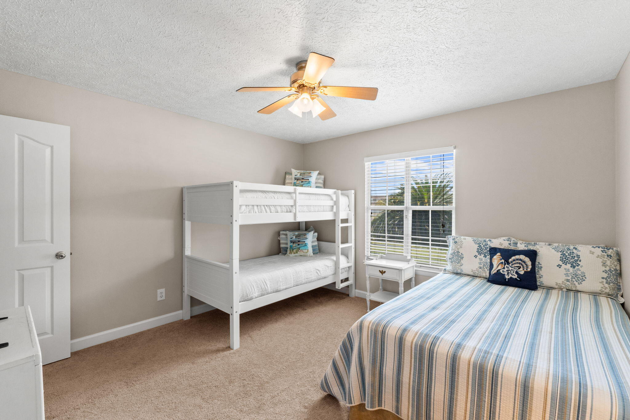 SEACLUSION BEACH - Residential