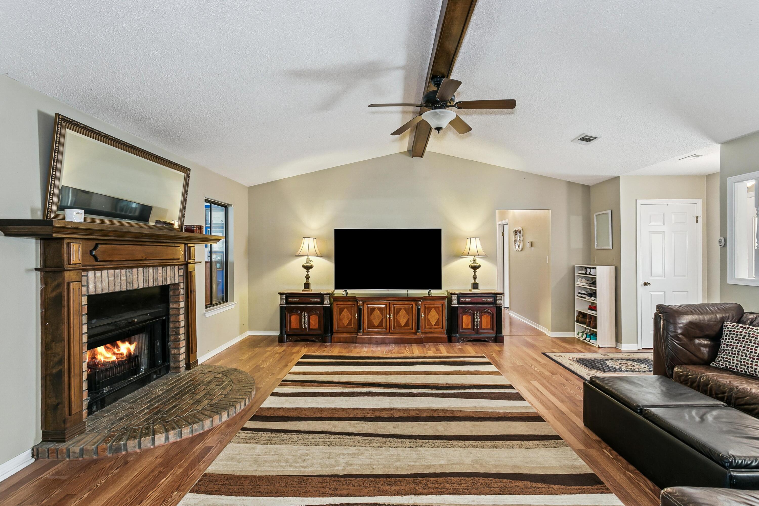 KENNEDY LAKES 1ST ADDN - Residential