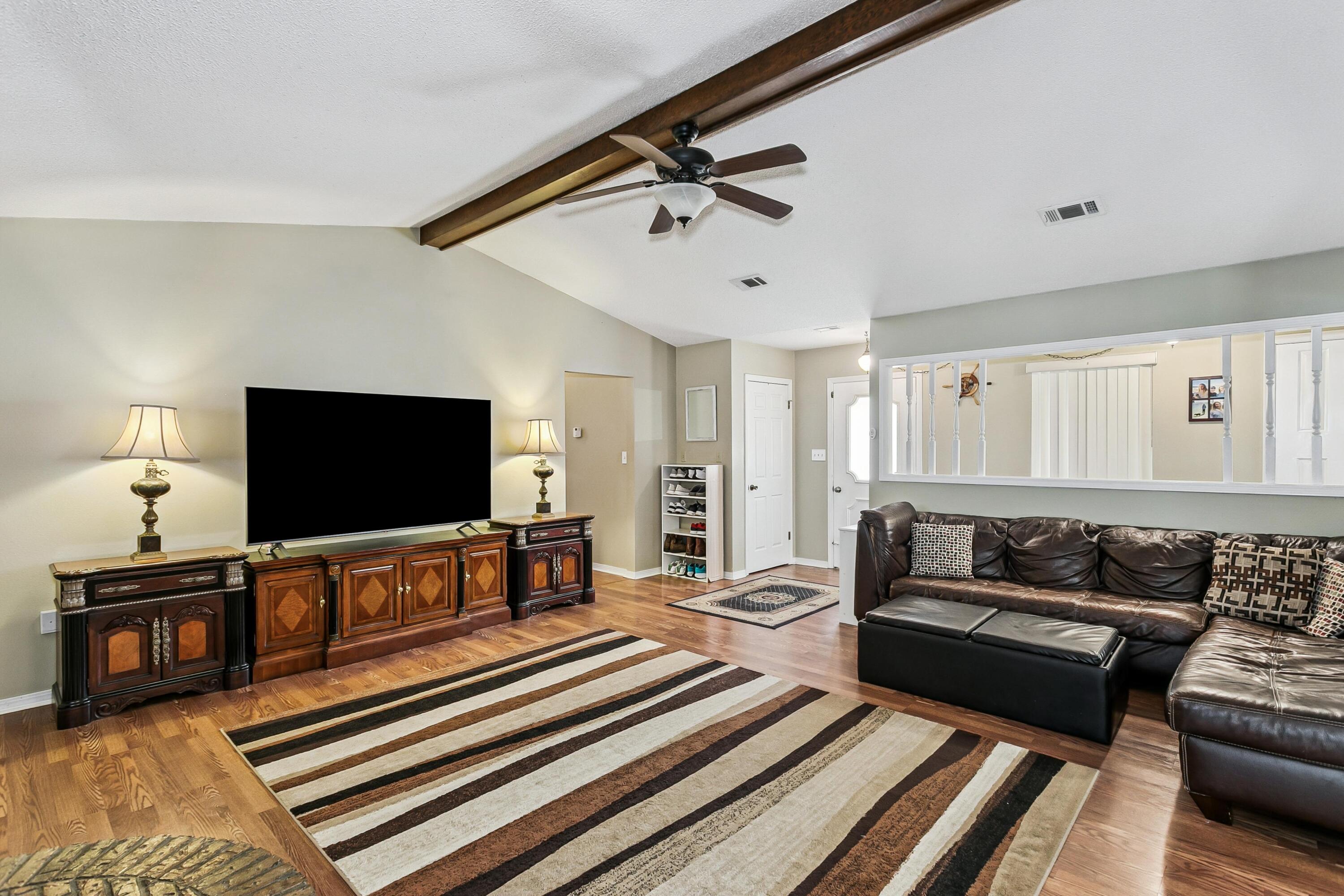 KENNEDY LAKES 1ST ADDN - Residential