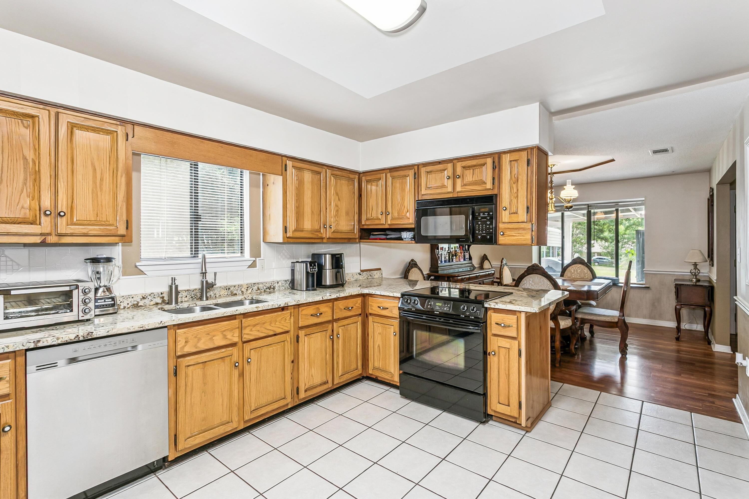 KENNEDY LAKES 1ST ADDN - Residential