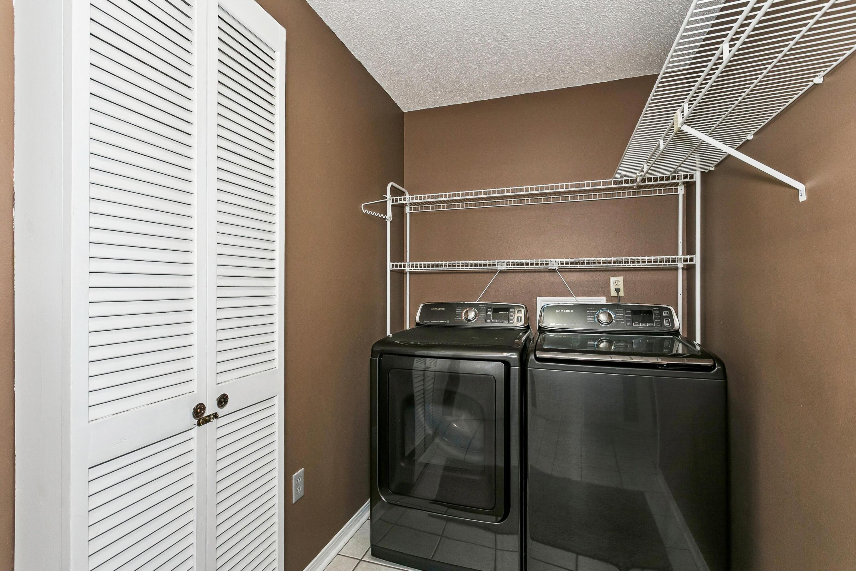KENNEDY LAKES 1ST ADDN - Residential
