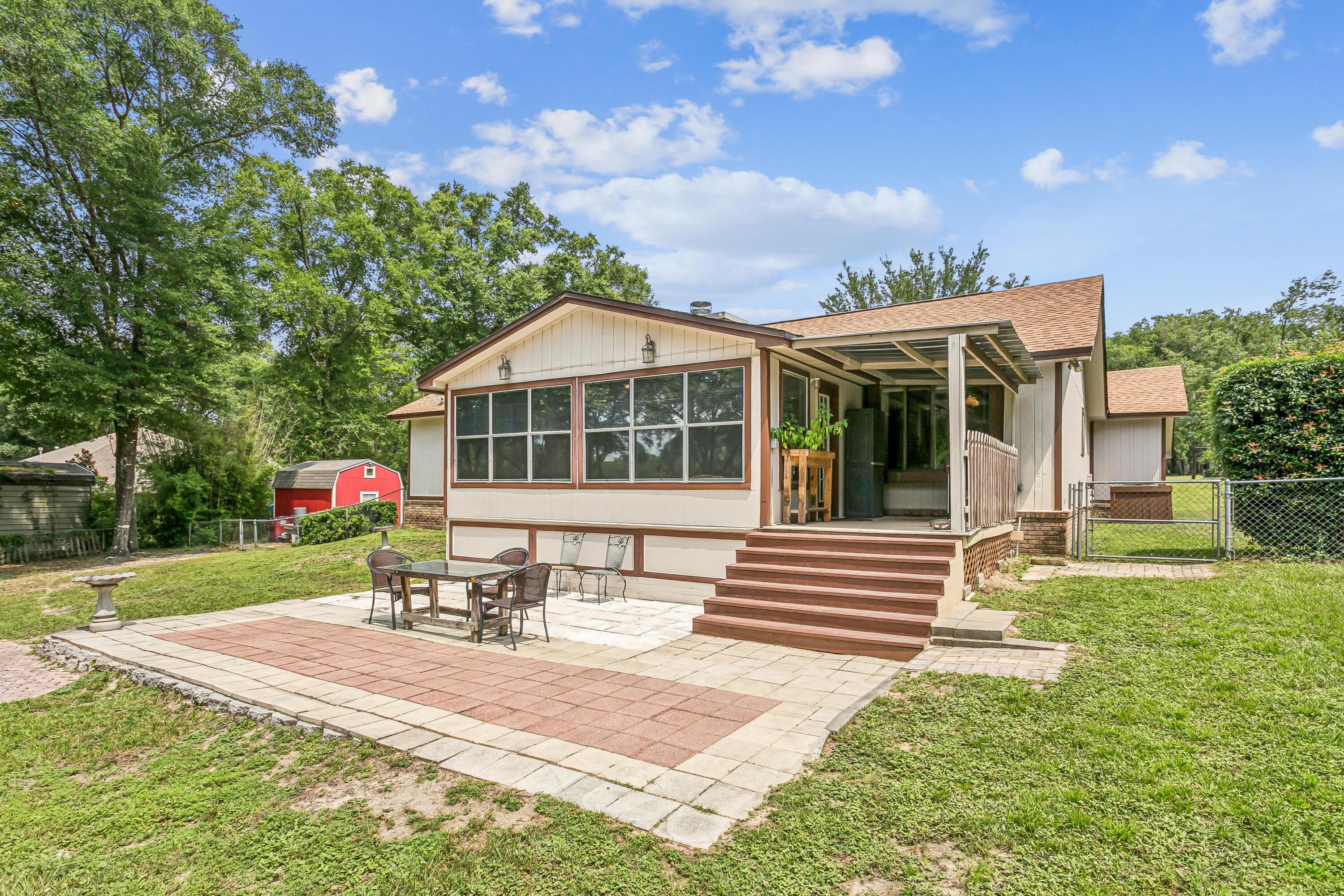 KENNEDY LAKES 1ST ADDN - Residential