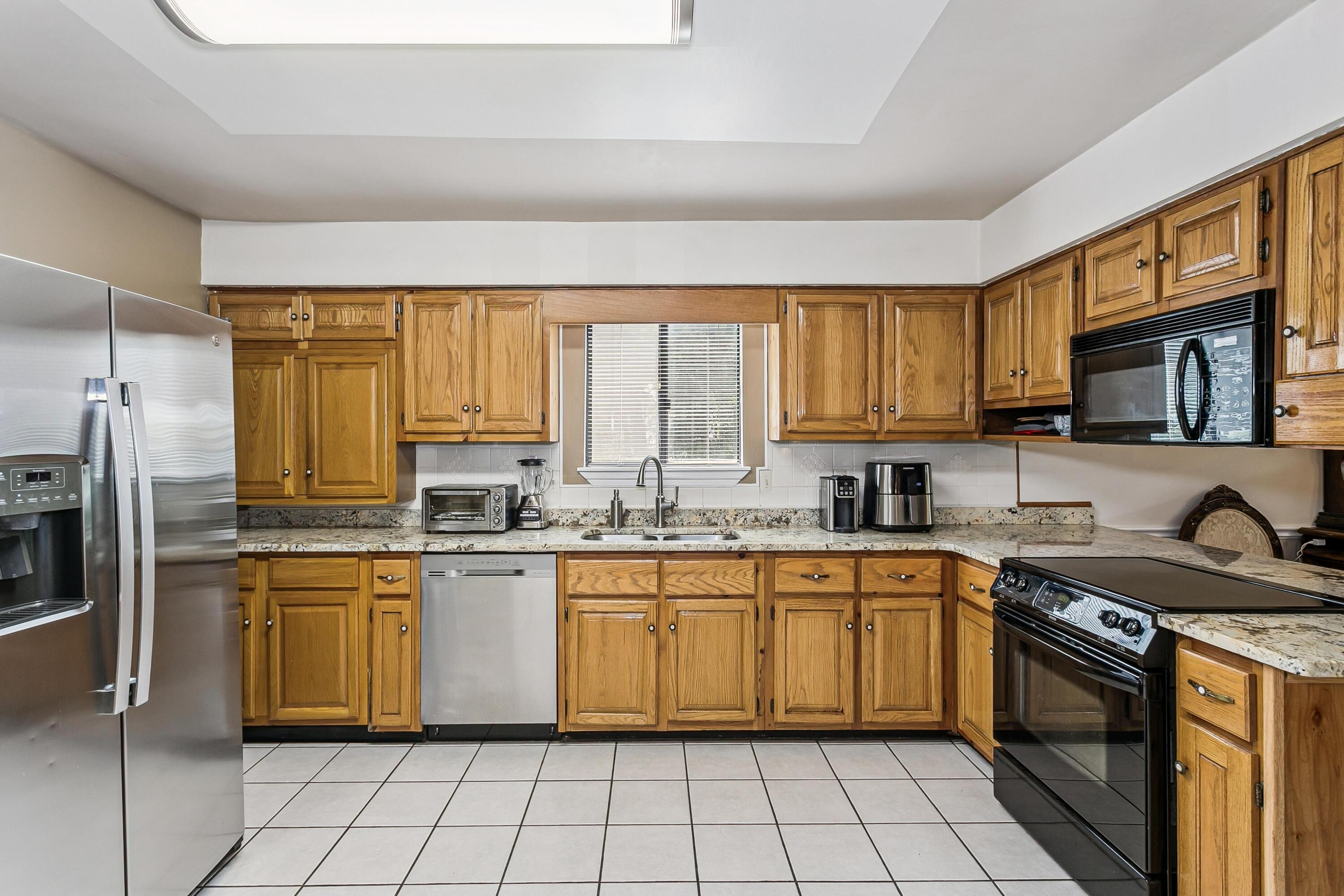 KENNEDY LAKES 1ST ADDN - Residential